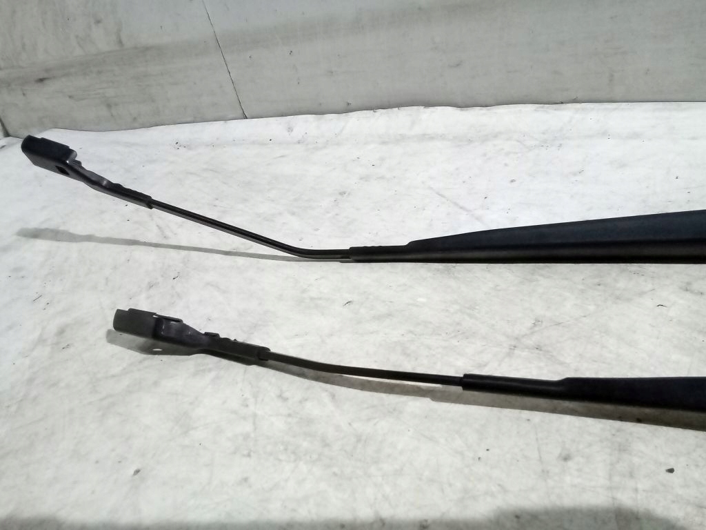 Fiat Tipo II 2 wiper arms front