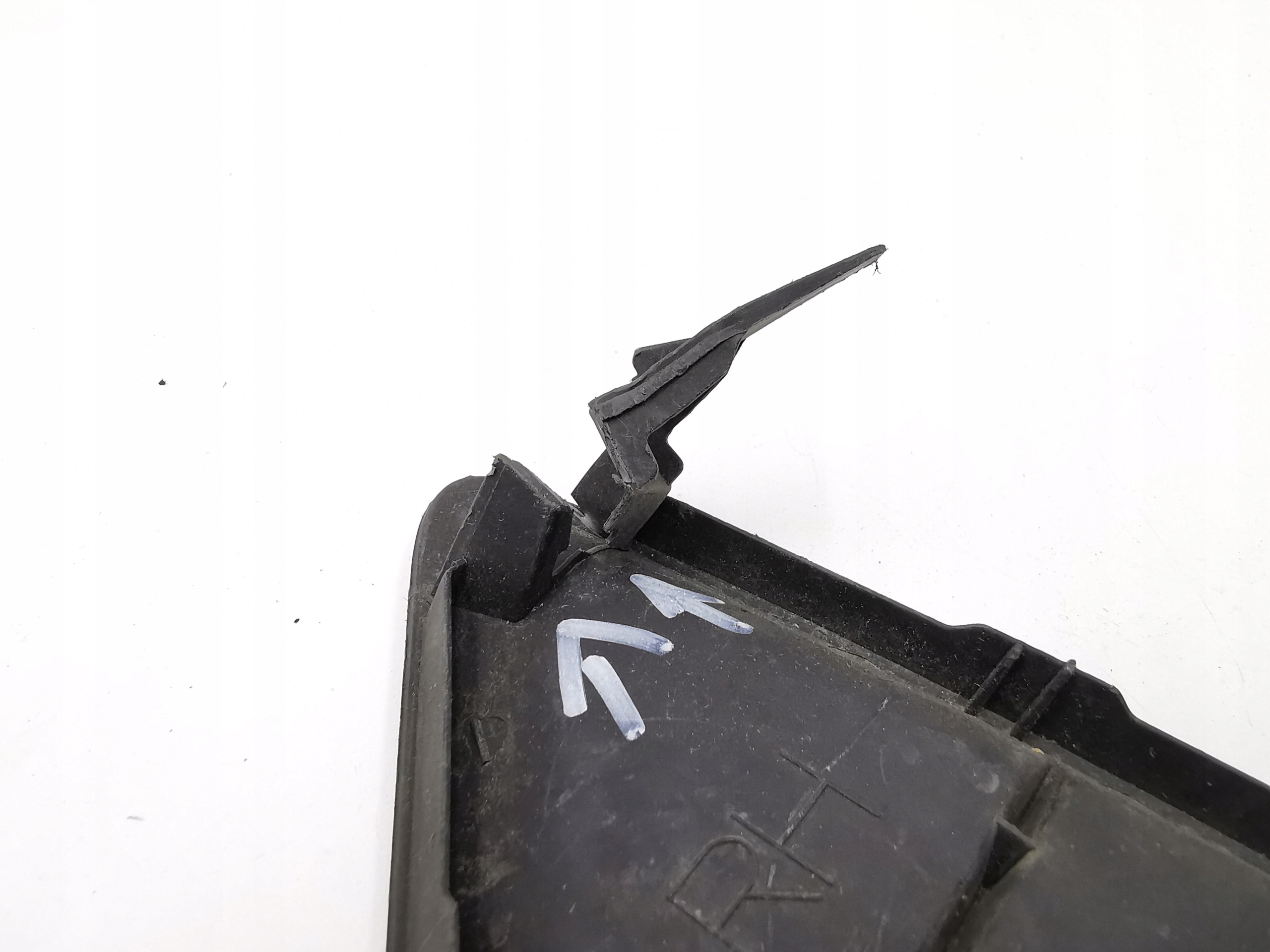 grid DERZAKA right front TOYOTA YARIS 15-17 81481-0D250