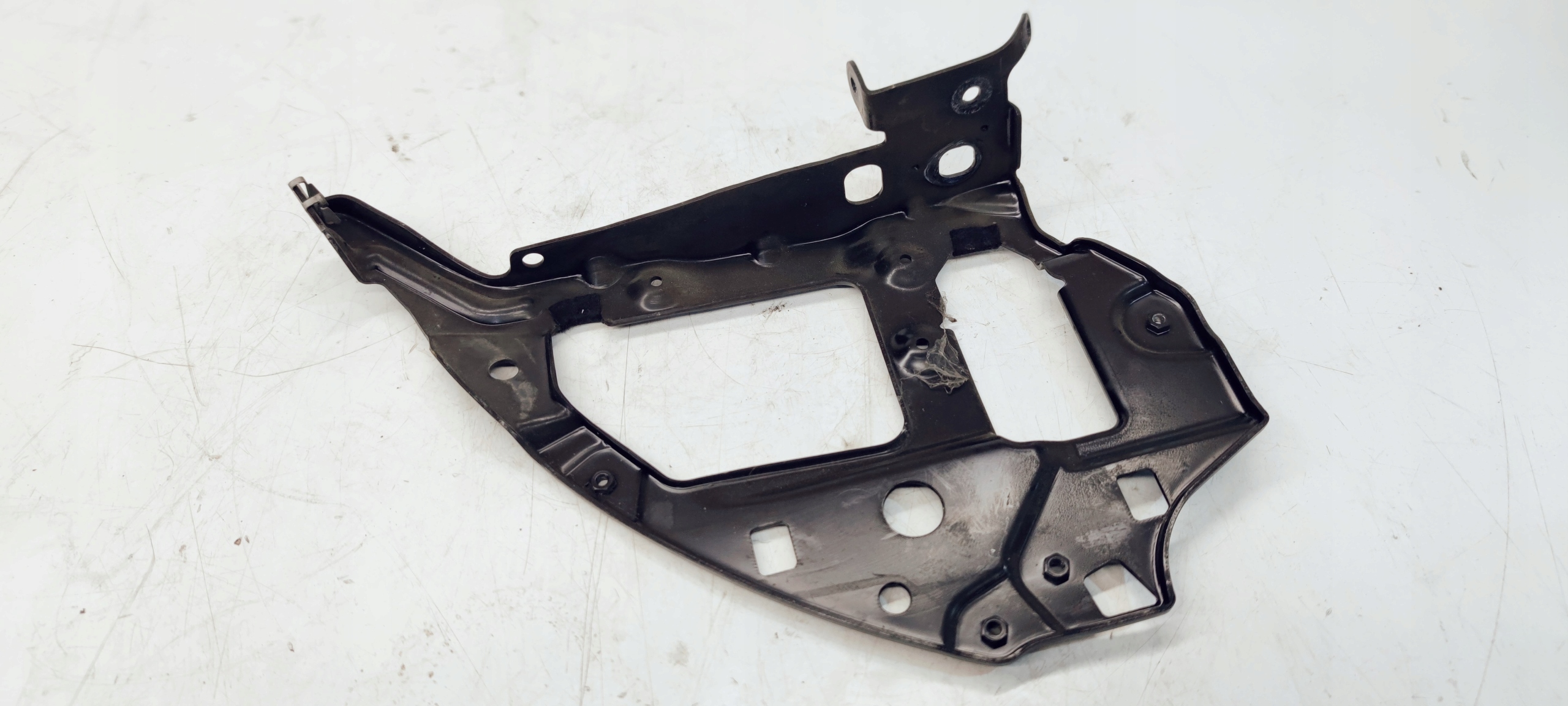 bracket PRZYRZADOW STEROWNIKOW AUDI TT 8J1858506A