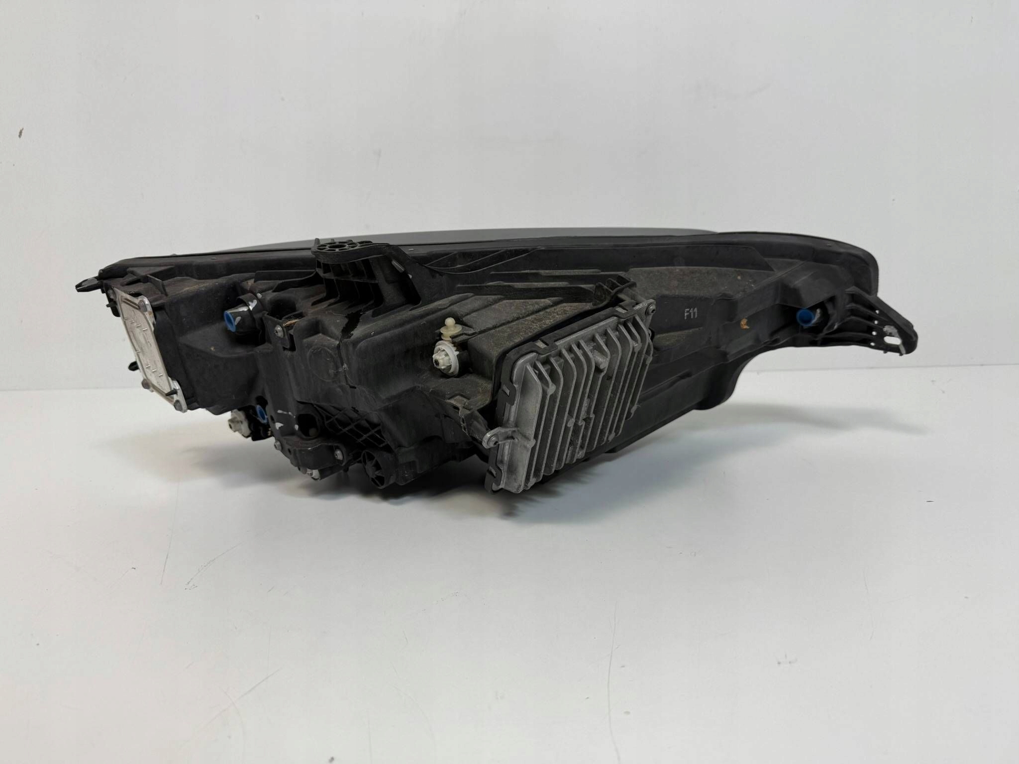 Volvo V60 II left light front 32338001 FULL LED ACTIV High Beam System