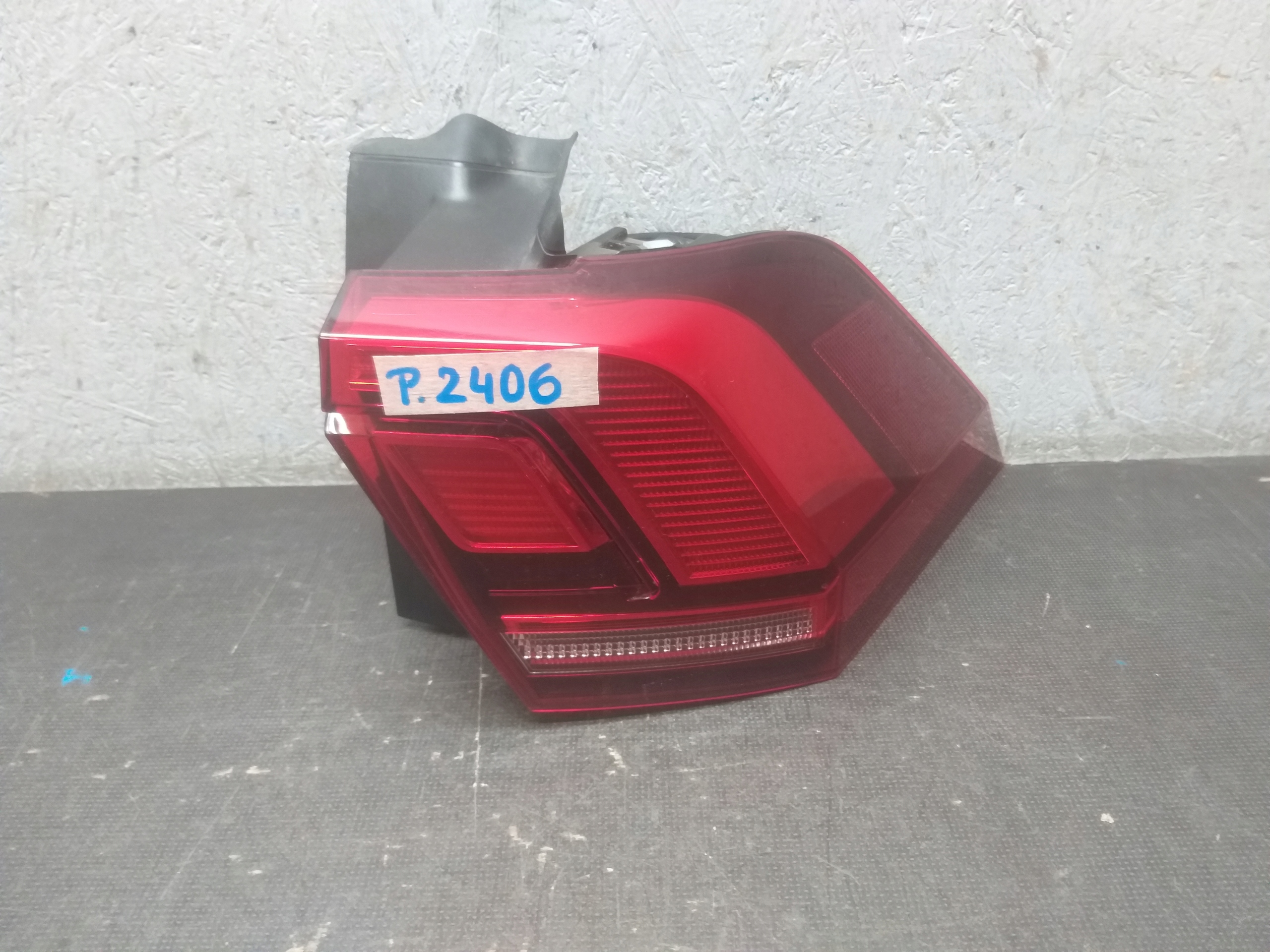 light rear part right VW TIGUAN 5NA 15- LED 5NA945208D
