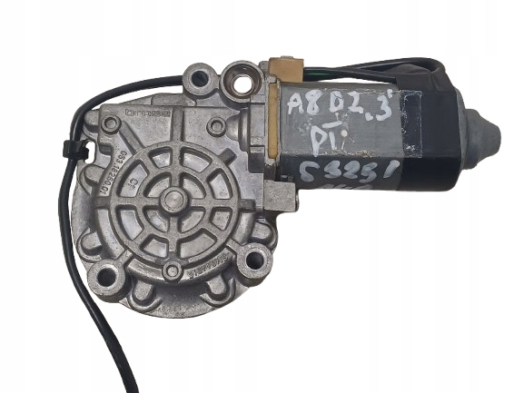 AUDI A8 D2 94- SILNICZEK PODNSZENIA SZYBY PRAWY TYŁ 4D0959801