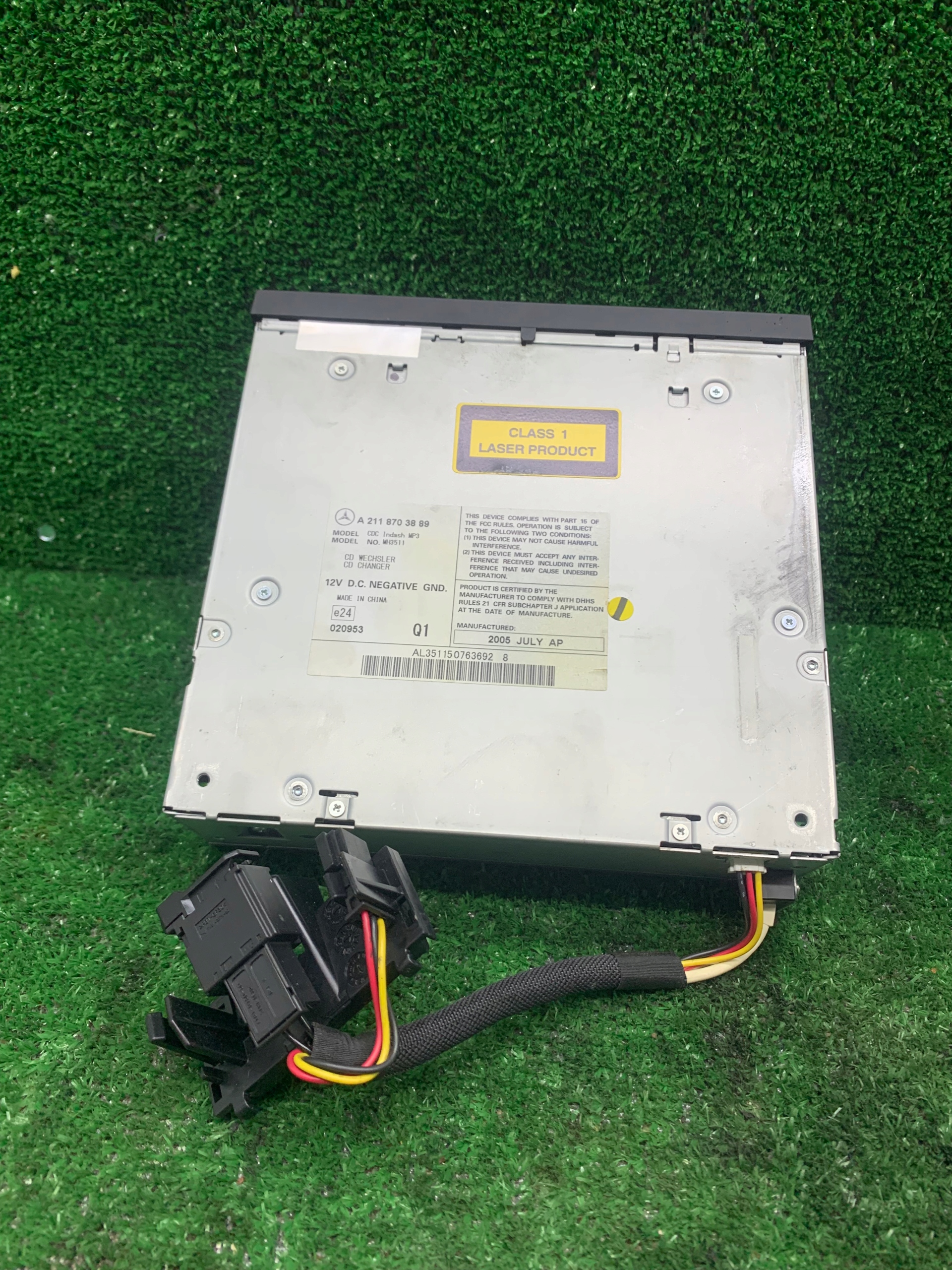 MERCEDES W245 changer CD A2118703889