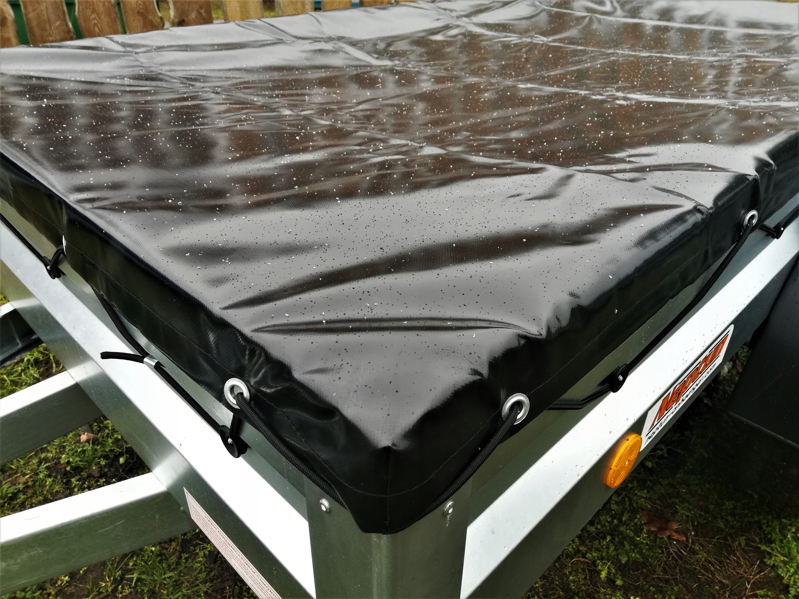 PLANDEKA PLASKA POKROWIEC NEPTUN N7 202 650g m2 Part number 202