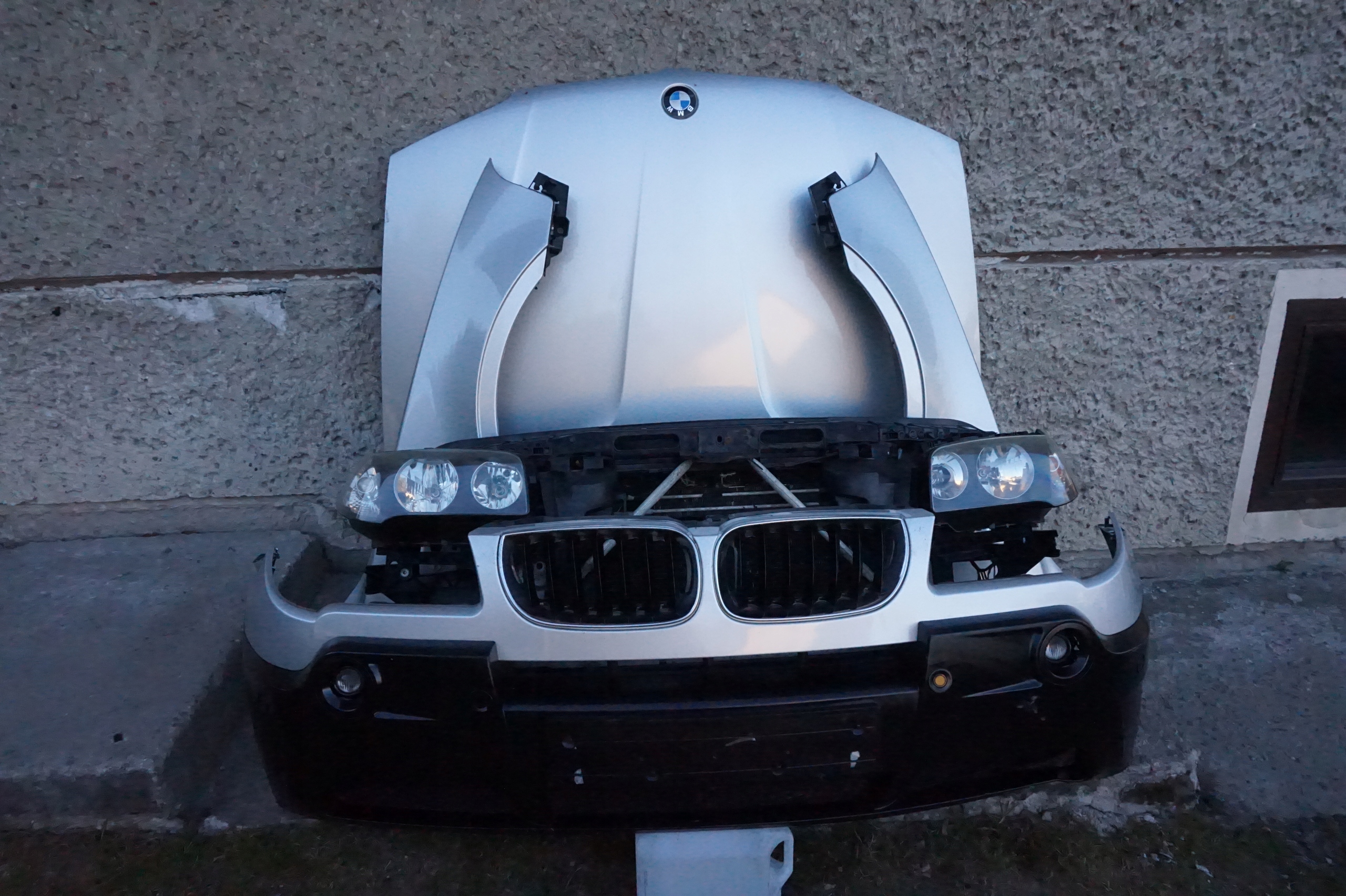 LAMPA PRAWA KOMPLETNY PRZÓD BMW X3 E83