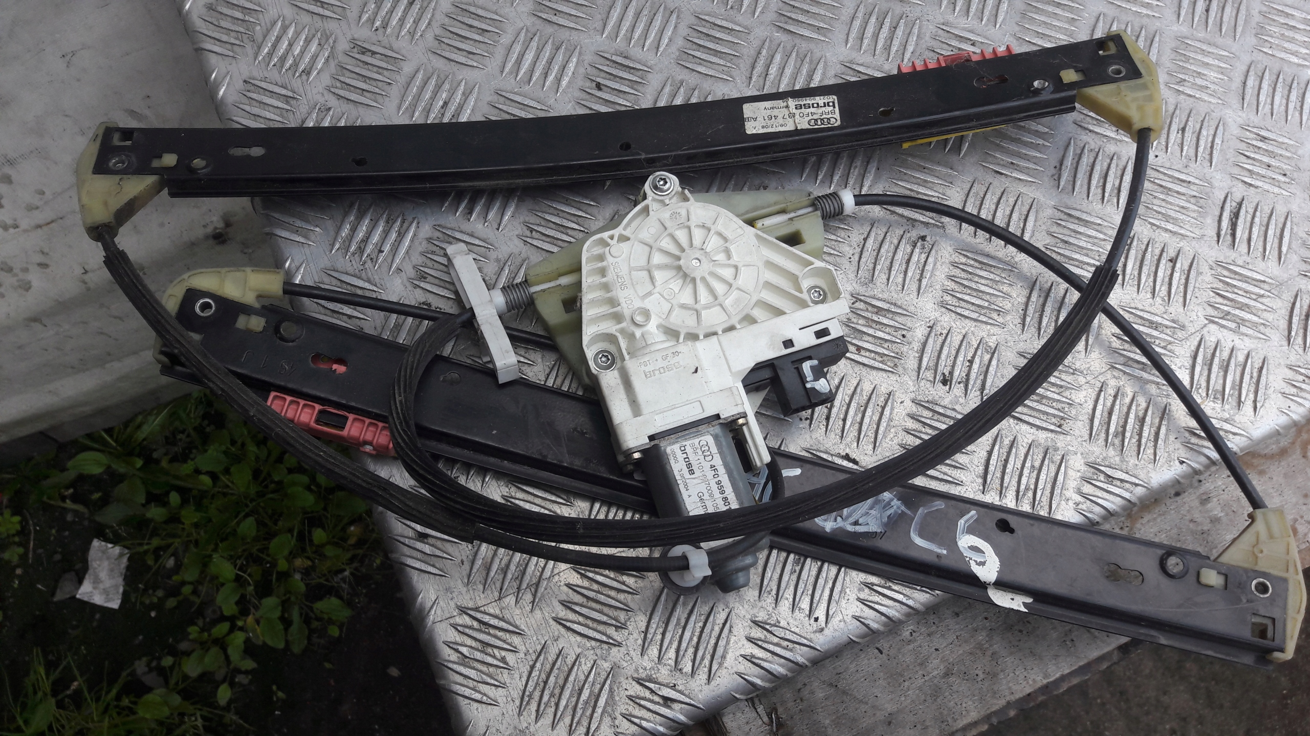 AUDI A6 c6 window regulator left front SILNICZK 4f0959801d
