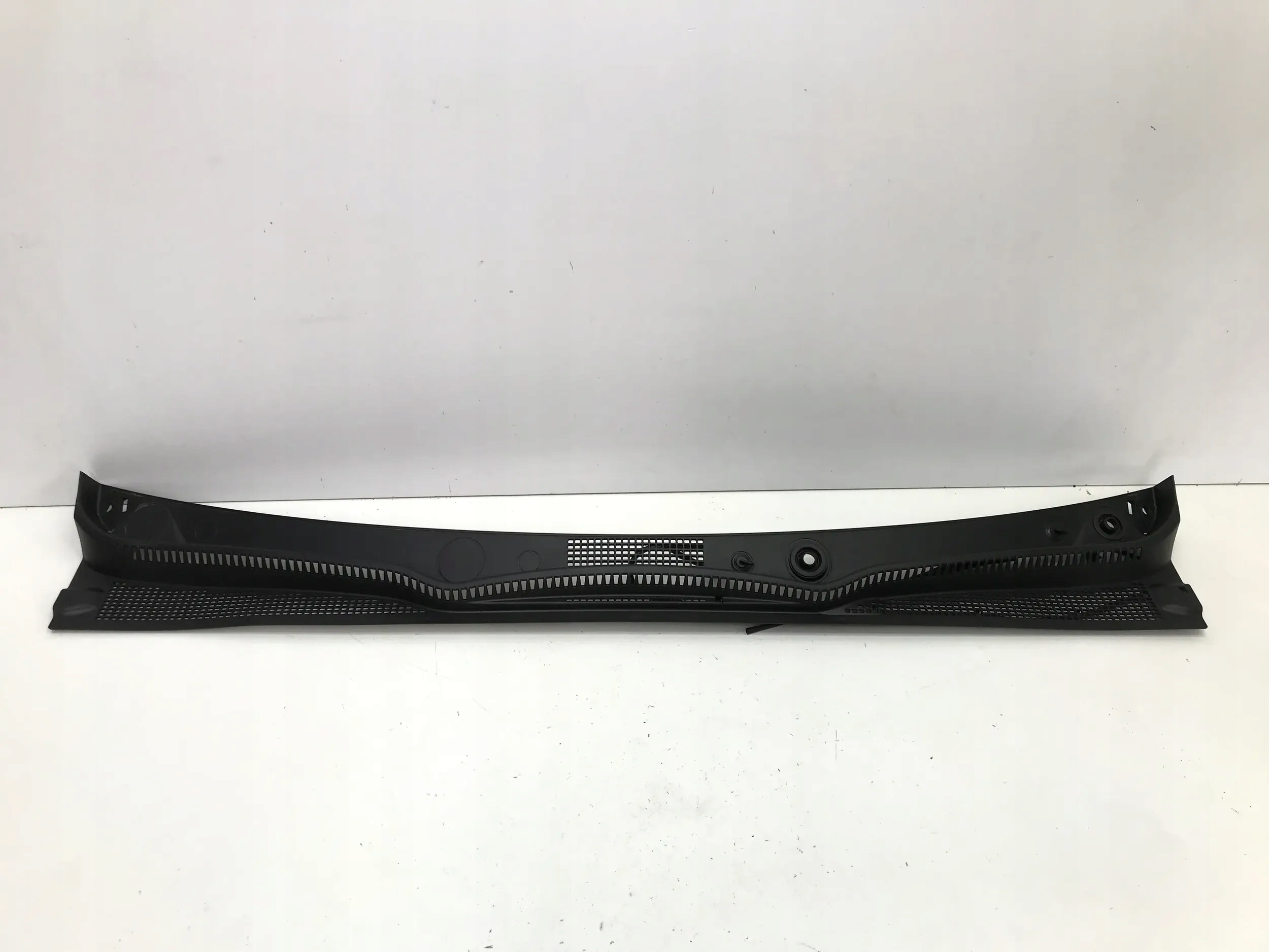 RENAULT MEGANE V 5 E-TECH 23r PODSZYBIE OSŁONA WYCIERACZEK PRZÓD 668123667R