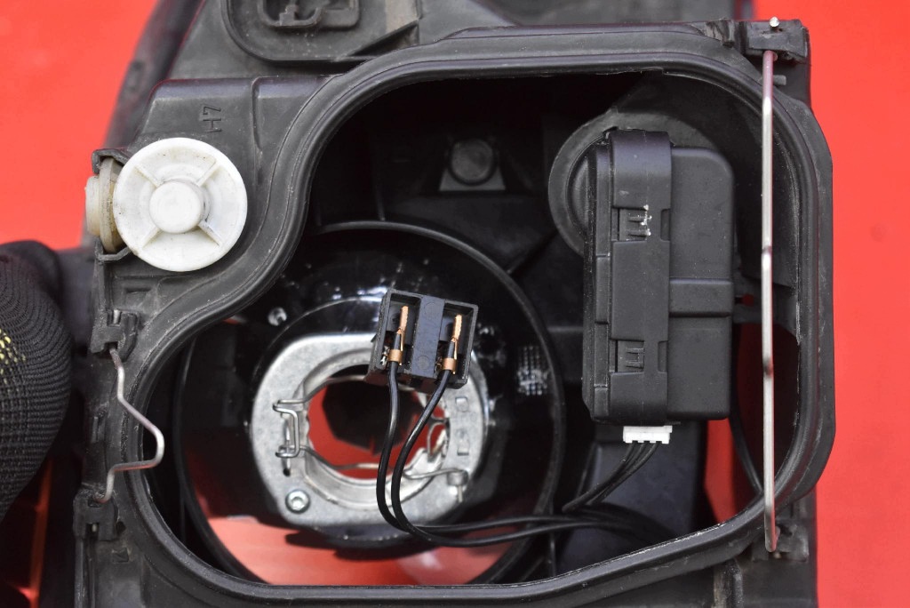 REFLEKTOR left light front EU 5P1941005D SEAT TOLEDO 3 III 04-10