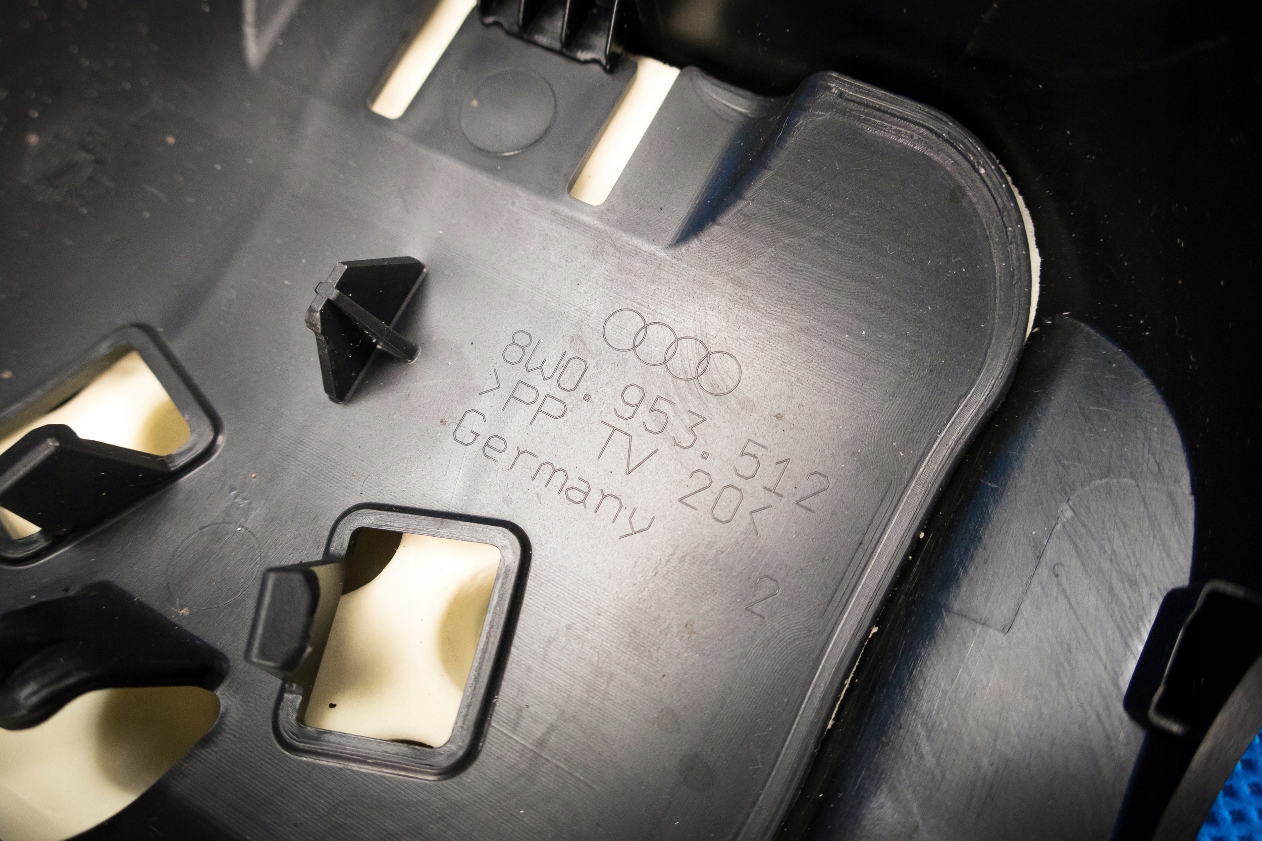Blende Abdeckung der Lenksäule lenkrad Audi A5 8W6 8W0953512