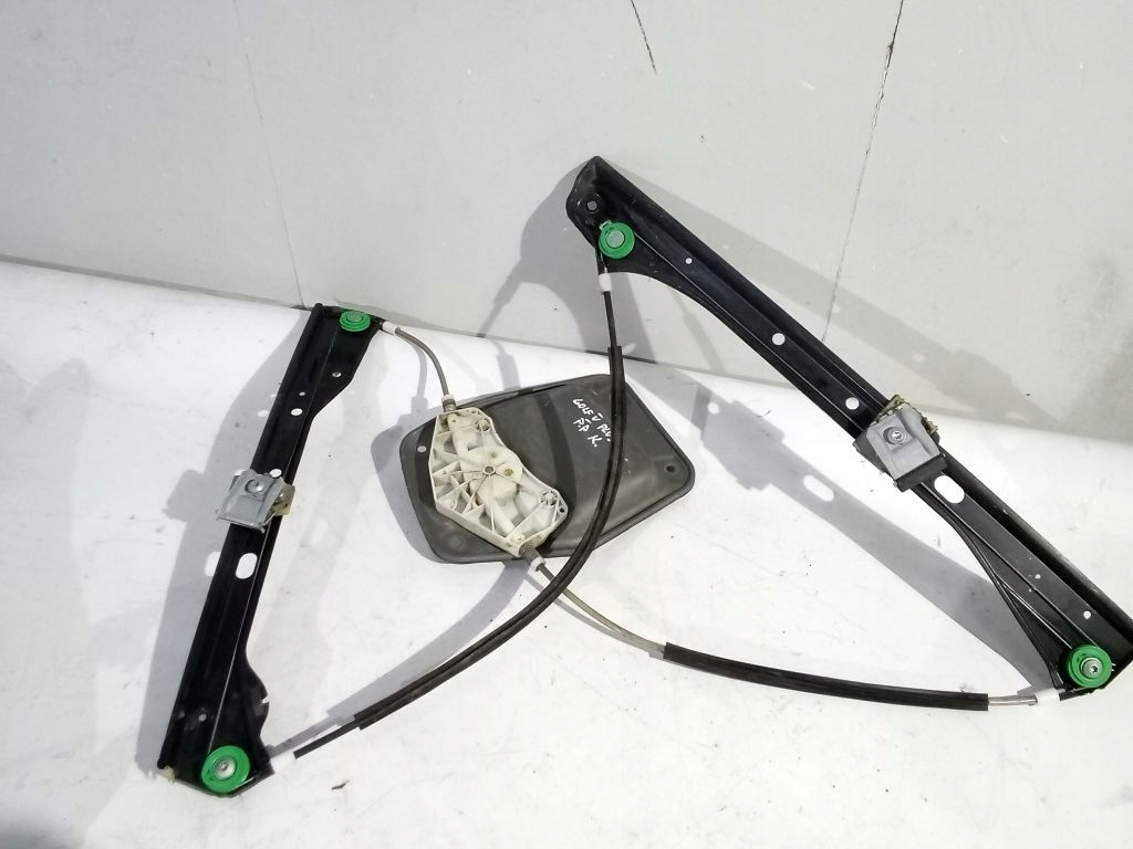 VW Golf V 5 plus + window regulator right front