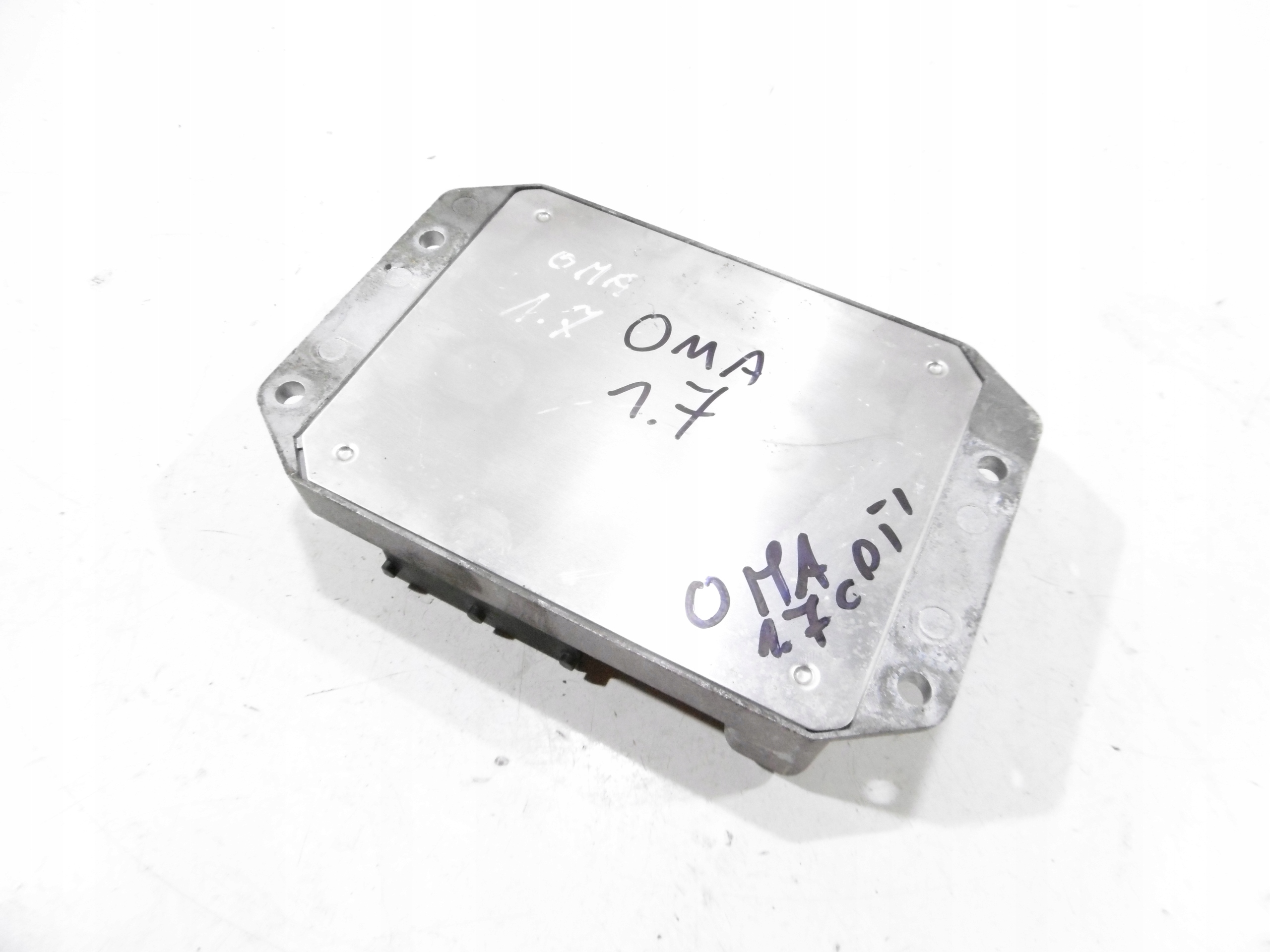 control unit of the engine OPEL MERIVA A 98000322 DS