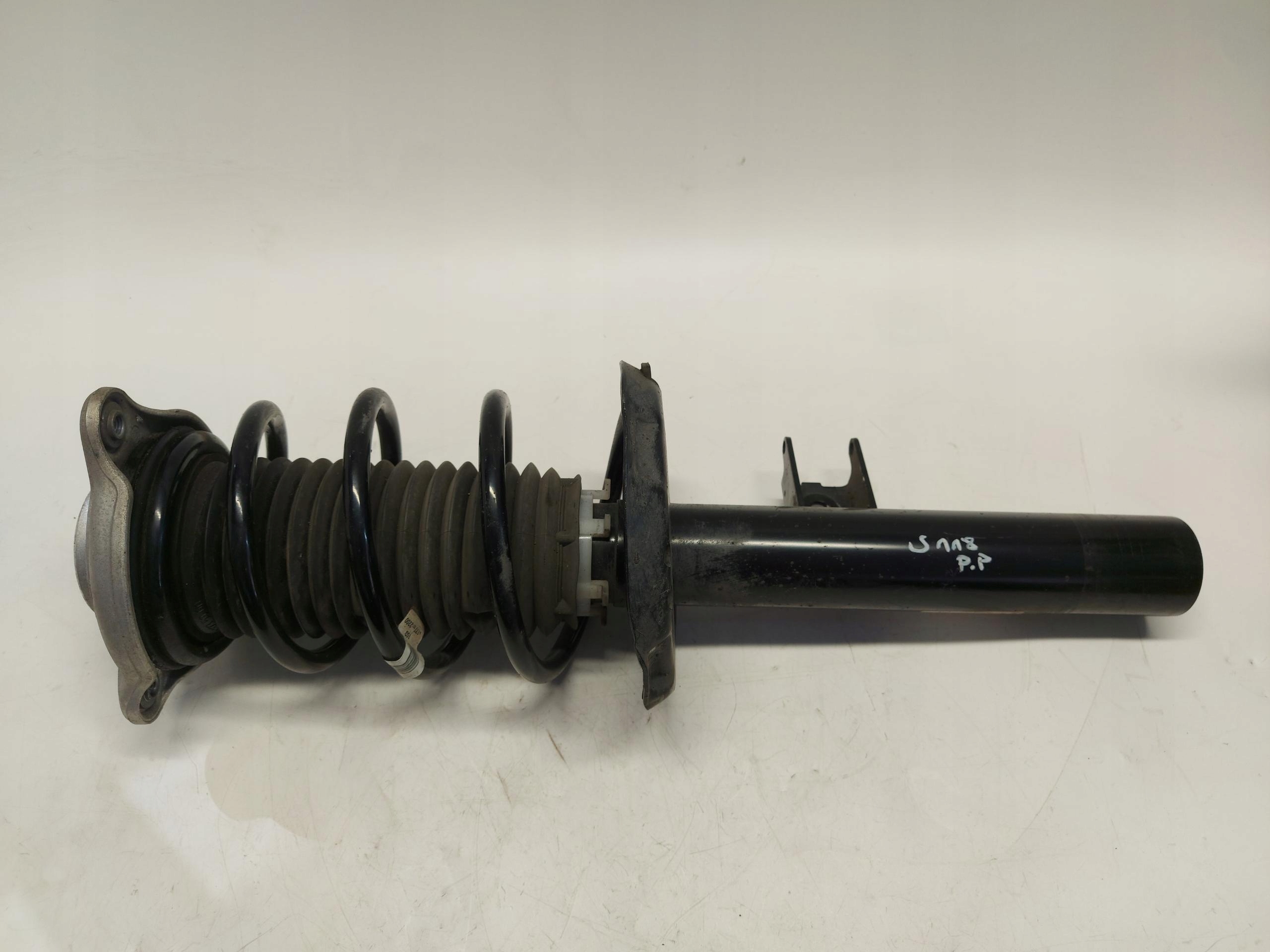 Mercedes CLA w118 2023 shock absorber right front front 1.3E a1183205200