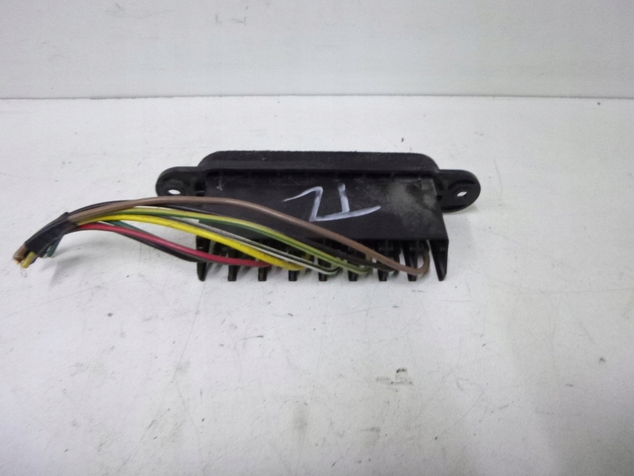 lock door rear left Mazda MPV II 2002r.