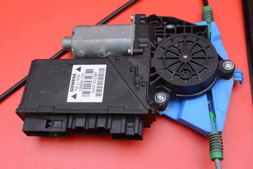 window regulator left front EU 0130821765 AUDI A4 B6 00-05