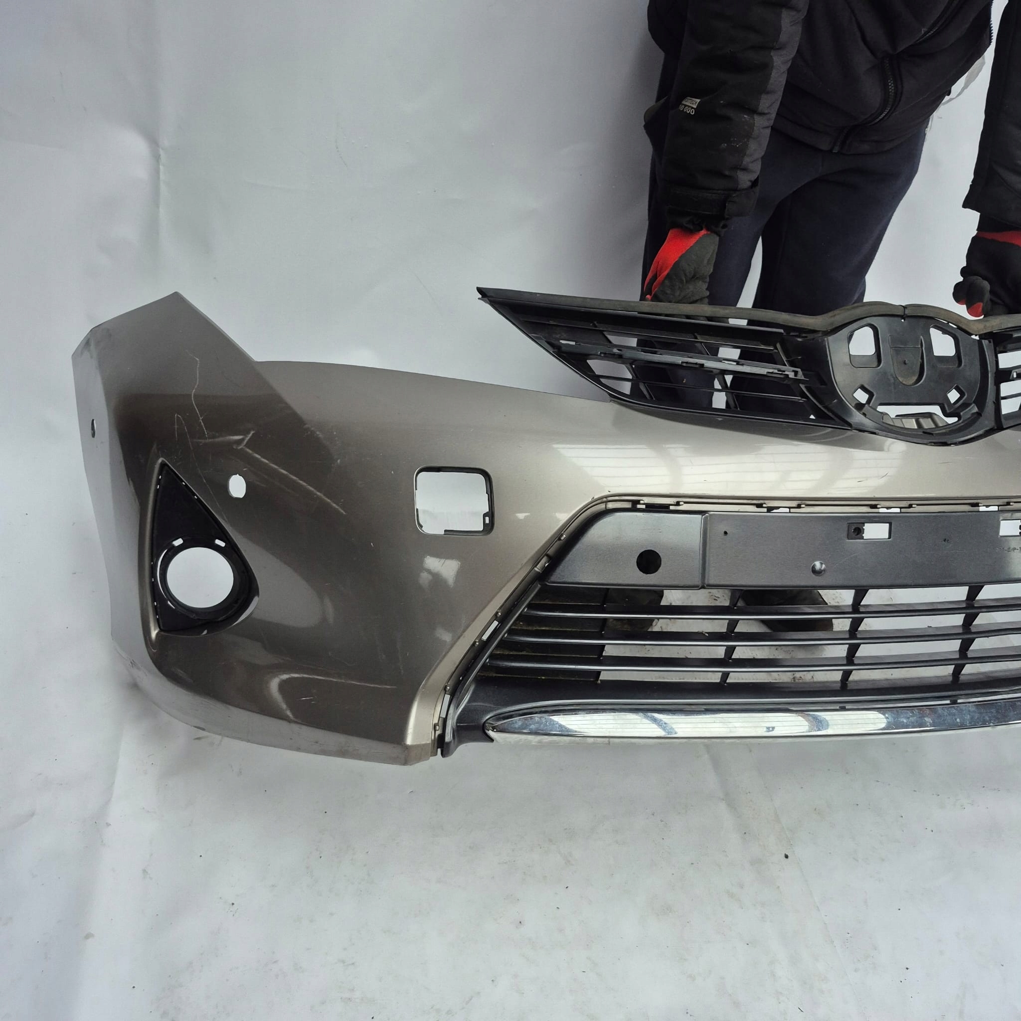 TOYOTA AURIS II 2 12-15 bumper front front PDC 52119-02A20