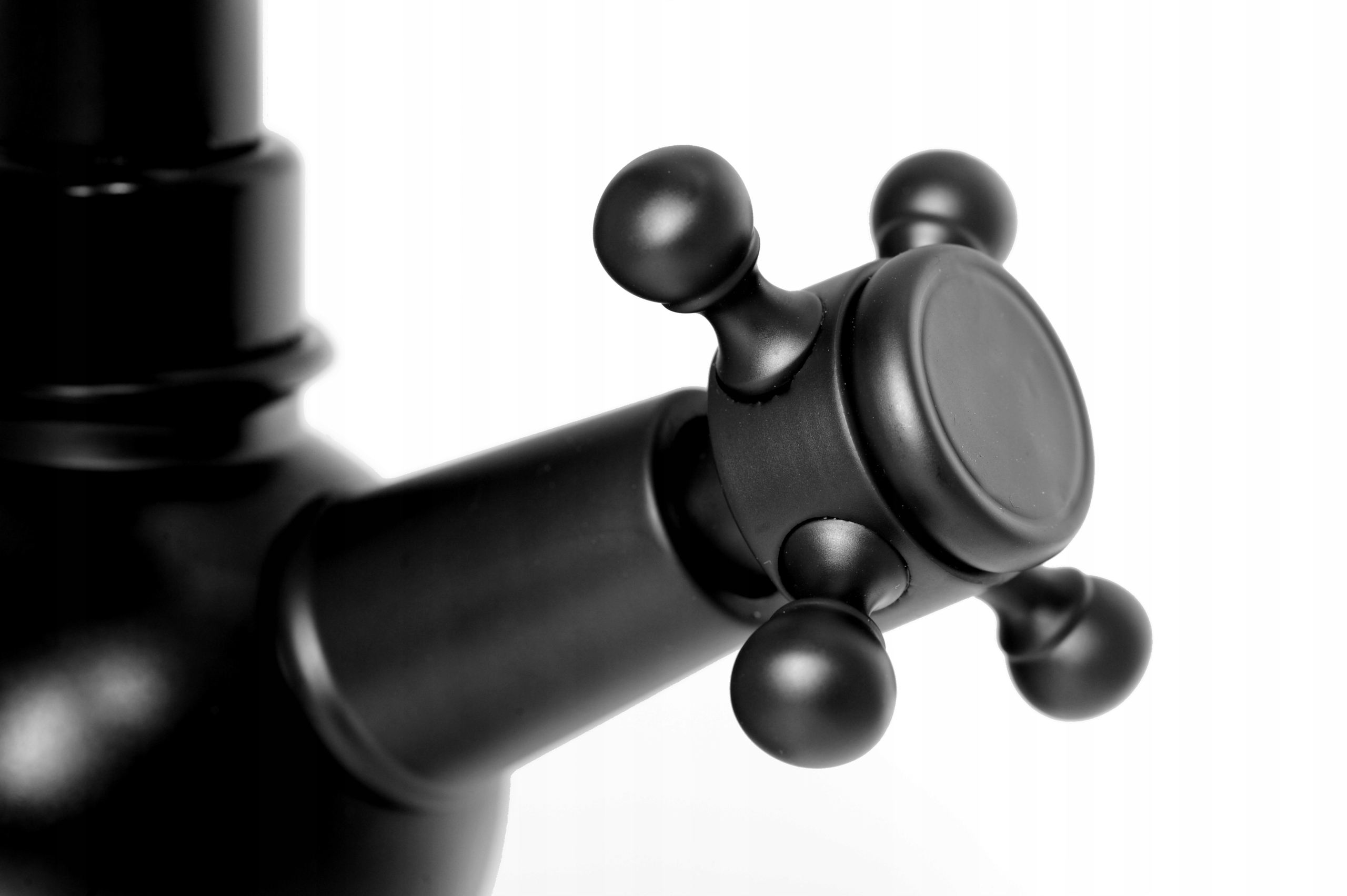 BATERIA KUCHENNA UMYWALKOWA RETRO CZARNA WYSOKA Marka Royal Sanitary