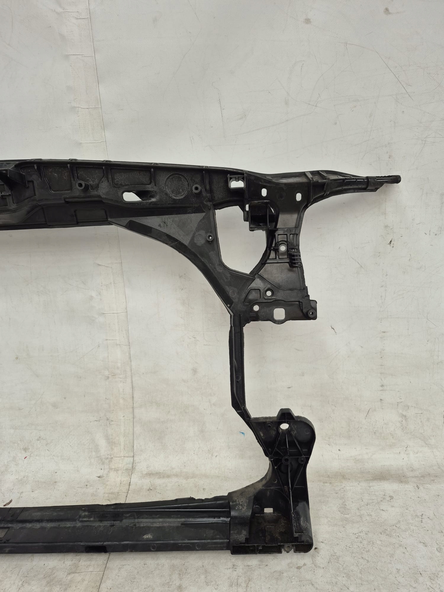 AUDI A6 C7 4G0 11- support panel for radiators pillar iron 4G0805594