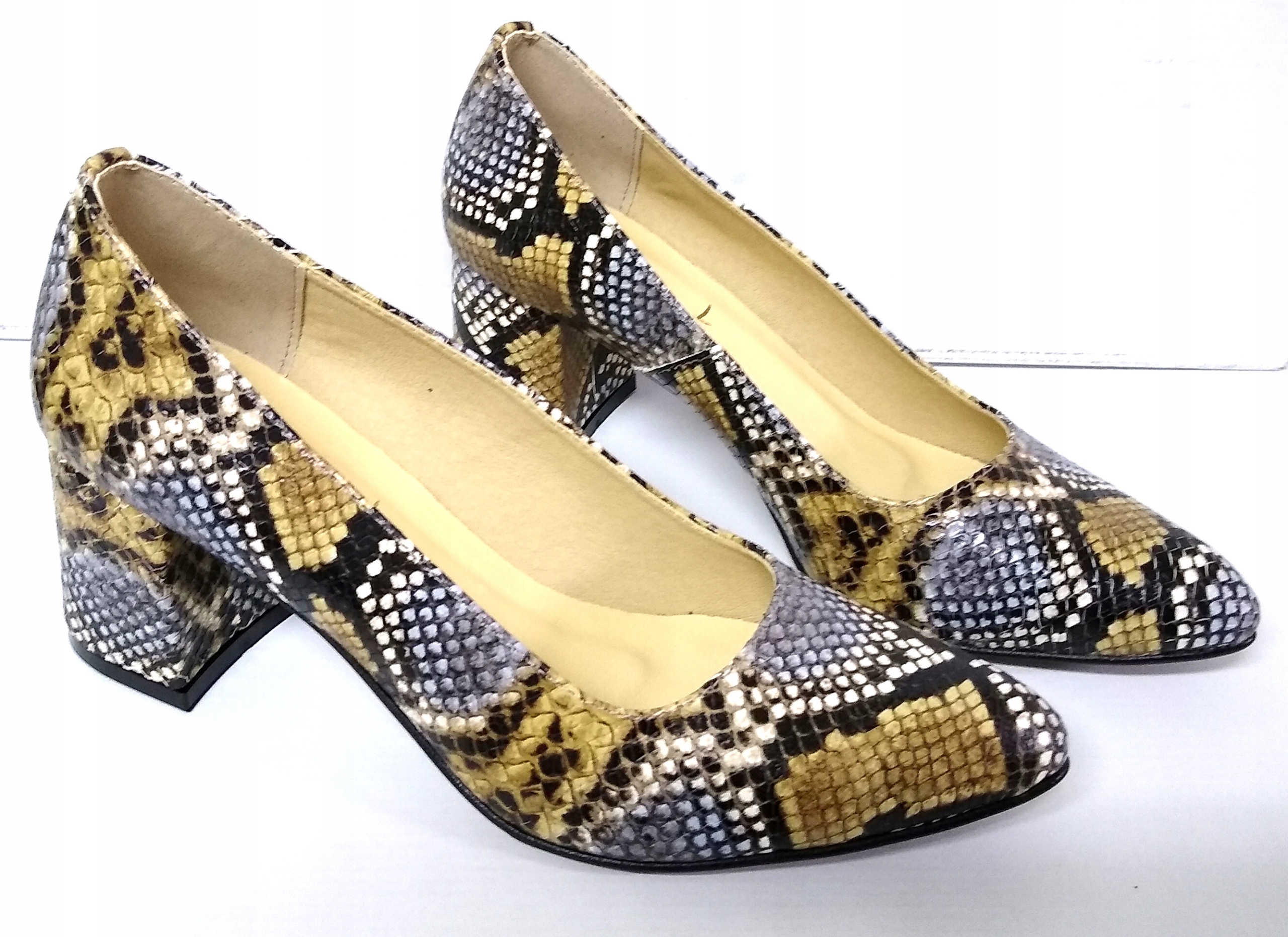 STYLOWE WYGODNE CZÓŁENKA SKÓRA NATURALNA UNI-730 Materiał zewnętrzny skóra naturalna