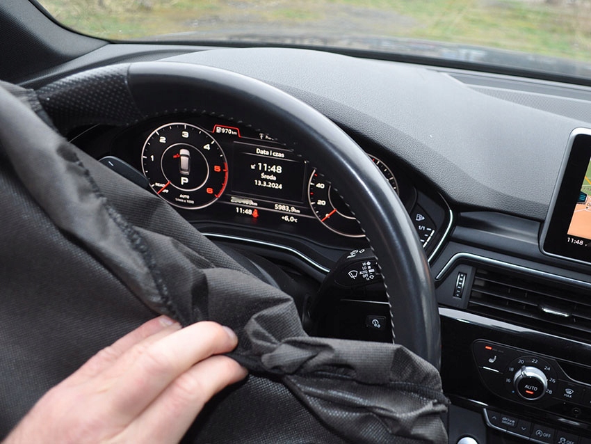 POKROWIEC OCHRONNY NA KIEROWNICĘ WARSZTATOWY SERWISOWY MOCNY PRAKTYCZNY EAN (GTIN) 5903140633877