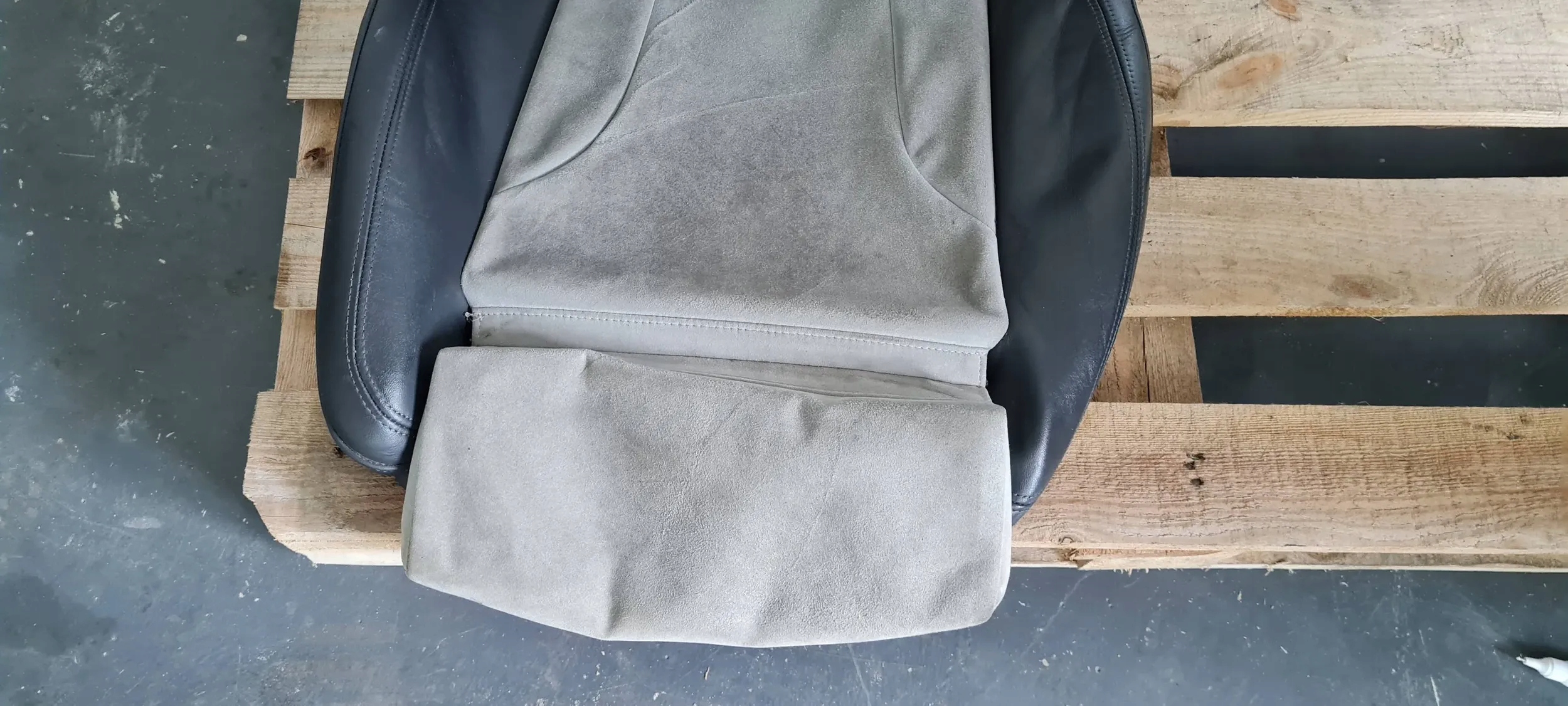 SQ5 8R Q5 LIFT Blende Abdeckung SITZ Leder PERLNAPPA ALCANTARA links Sitz
