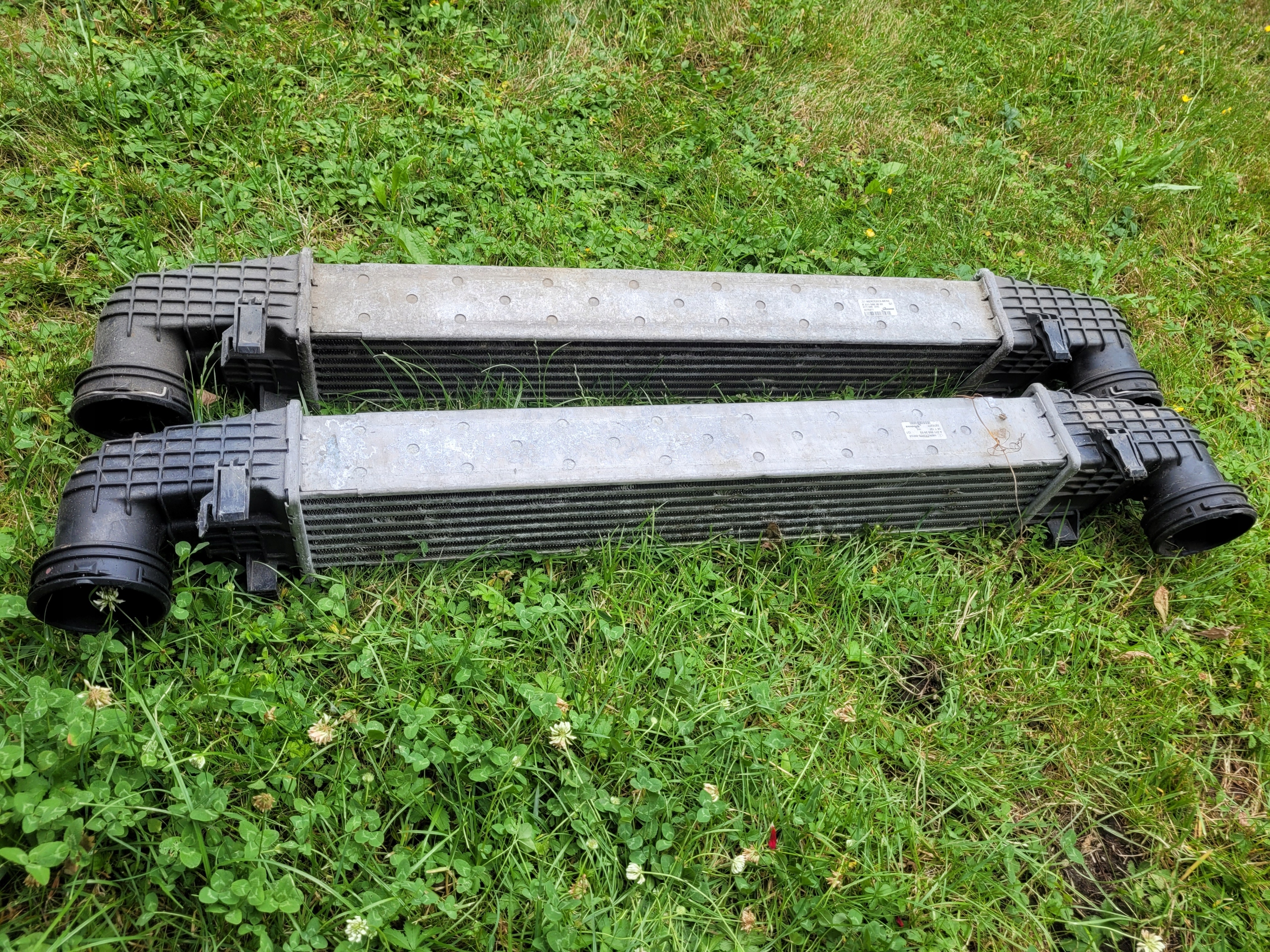 MERCEDES W211 E CHŁODNICA INTERCOOLER A2115003902