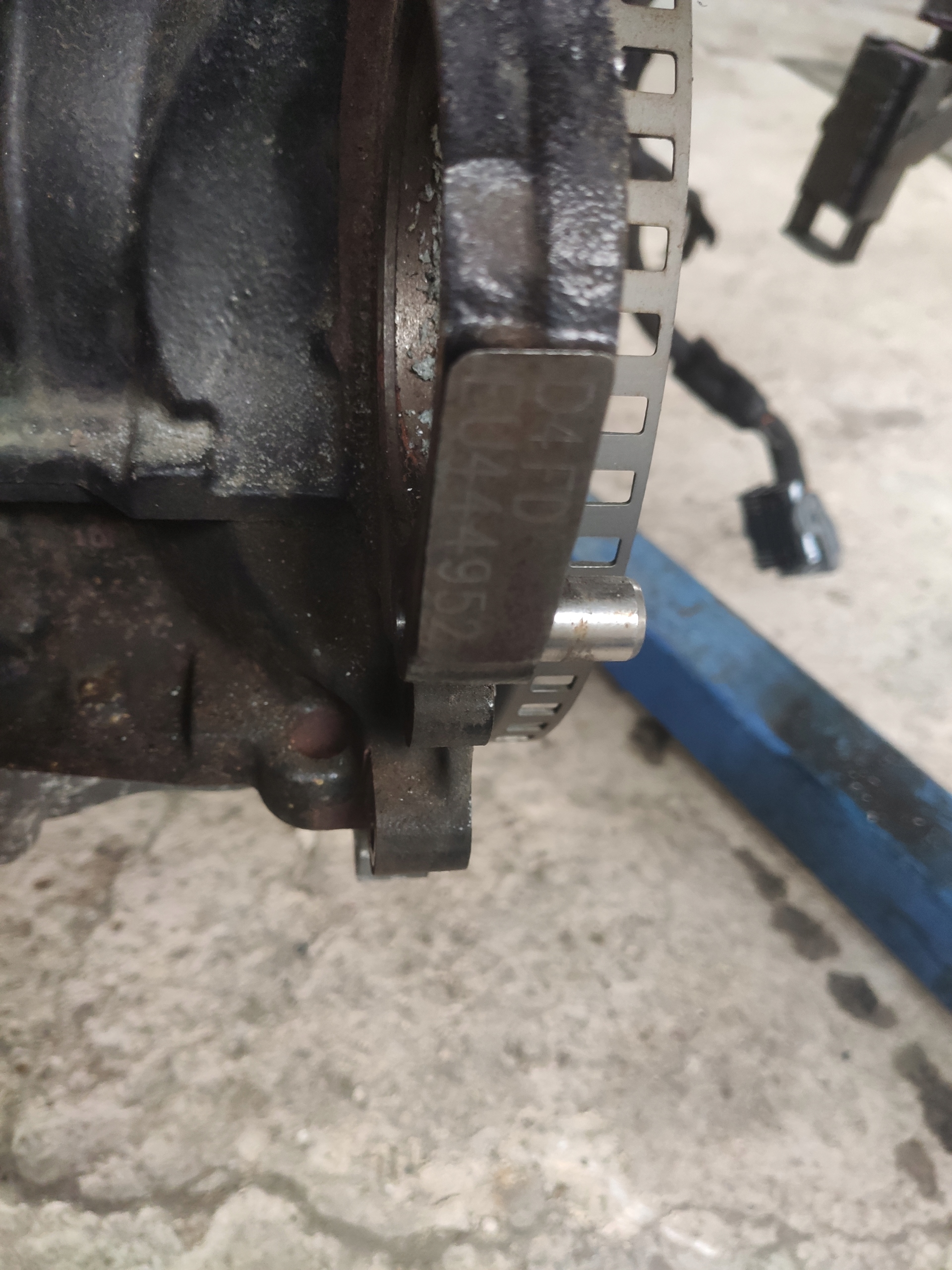 kia CARENS IV 2013 1.7 Двигатель D4FD