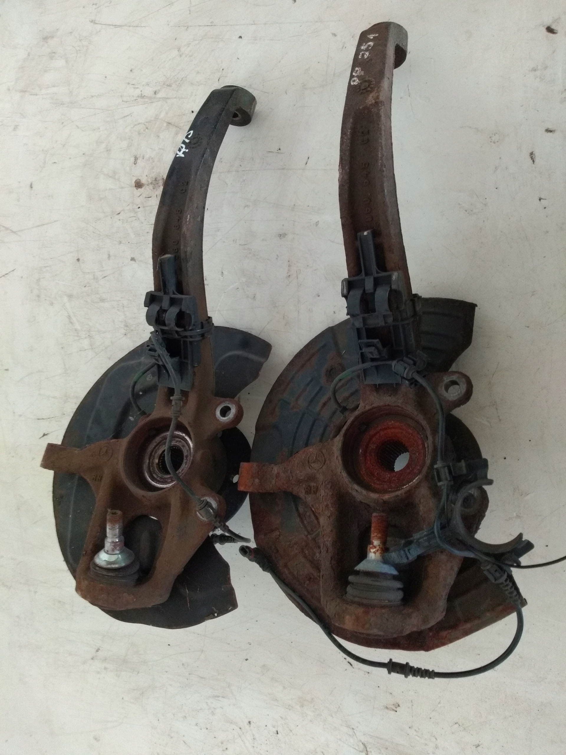 swing right front MERCEDES W251 4MATIC