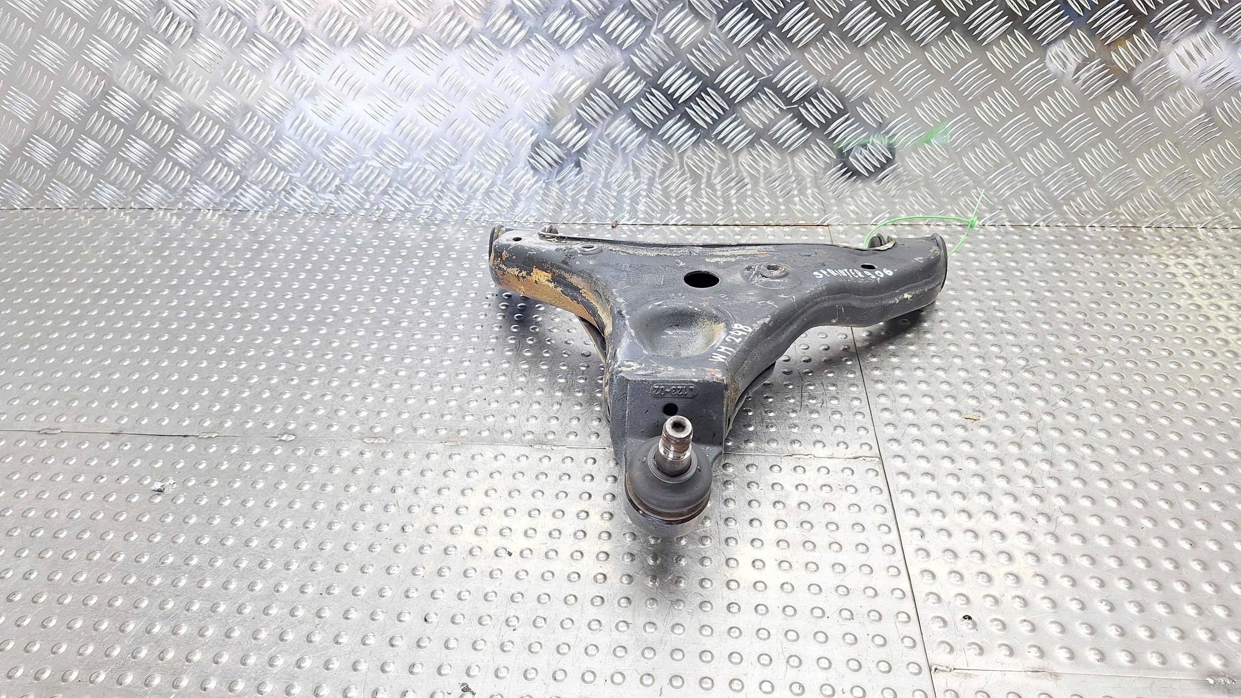 arm left front BLIZNIAK A9063221009 MERCEDES SPRINTER W906