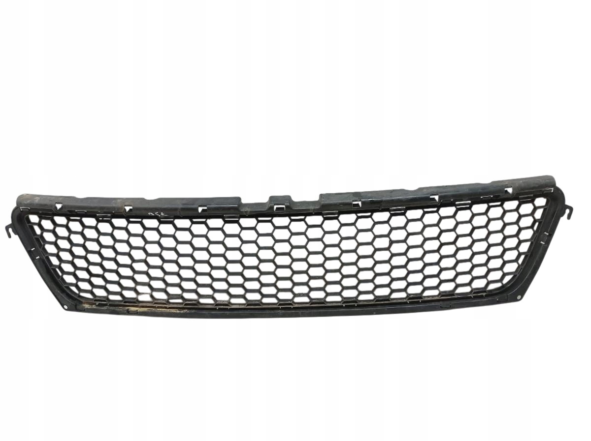 grid of a bumper front central Dacia Sandero and (2008-2012)