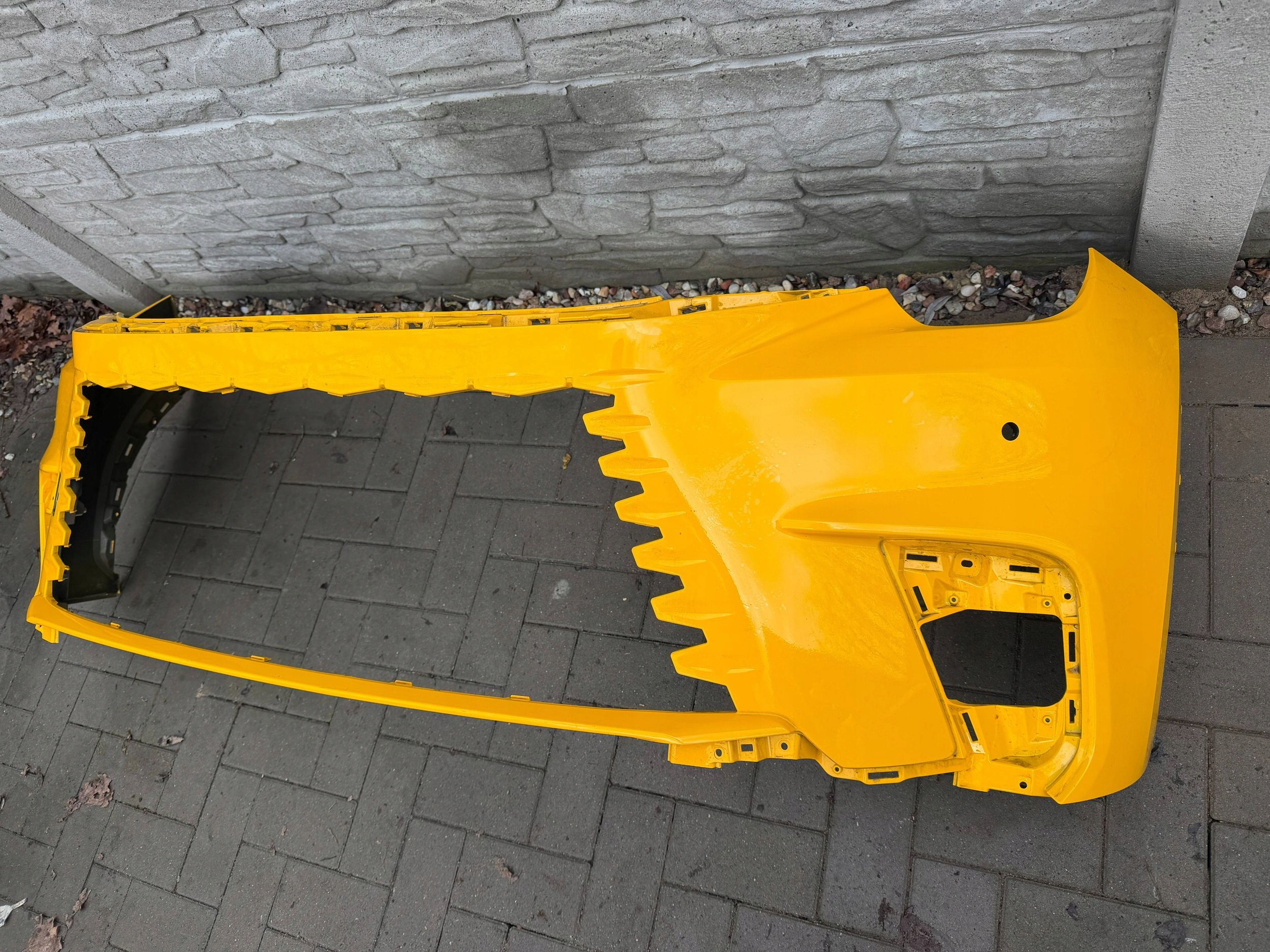Lexus LBX 24- bumper front front