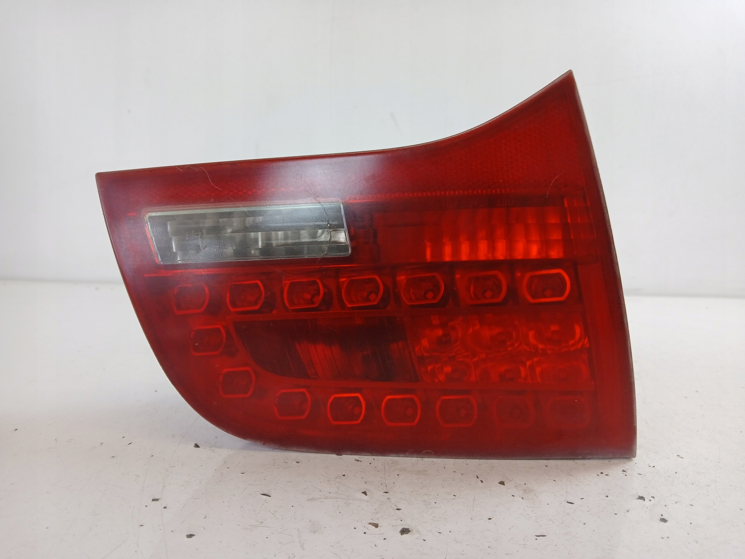 AUDI A6 C6 KOMBI AVANT light left rear part trunk door LED 4F9945093C