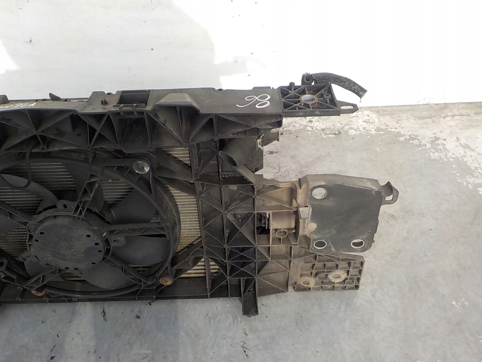 86 RENAULT MEGANE III support panel for radiators sider radiator