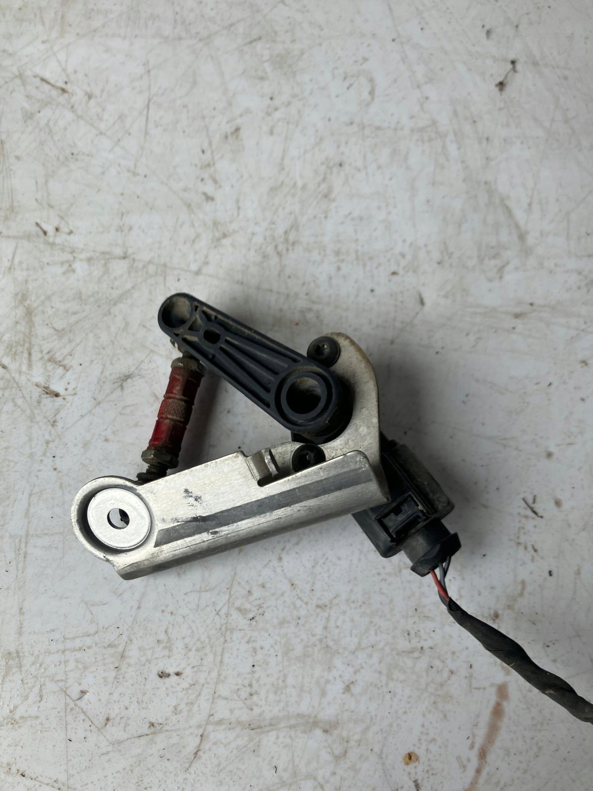 sensor POZIOMOWANIA left front TESLA MODEL S 1027941-00