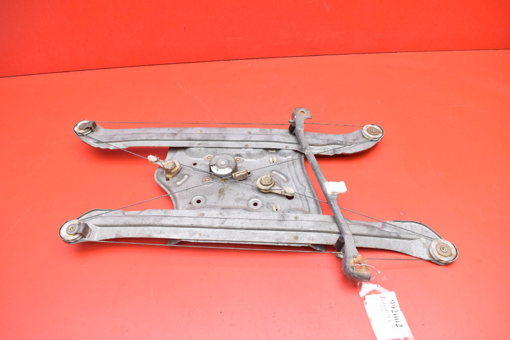 window regulator left front EU MR989948 MITSUBISHI GRANDIS 03-11