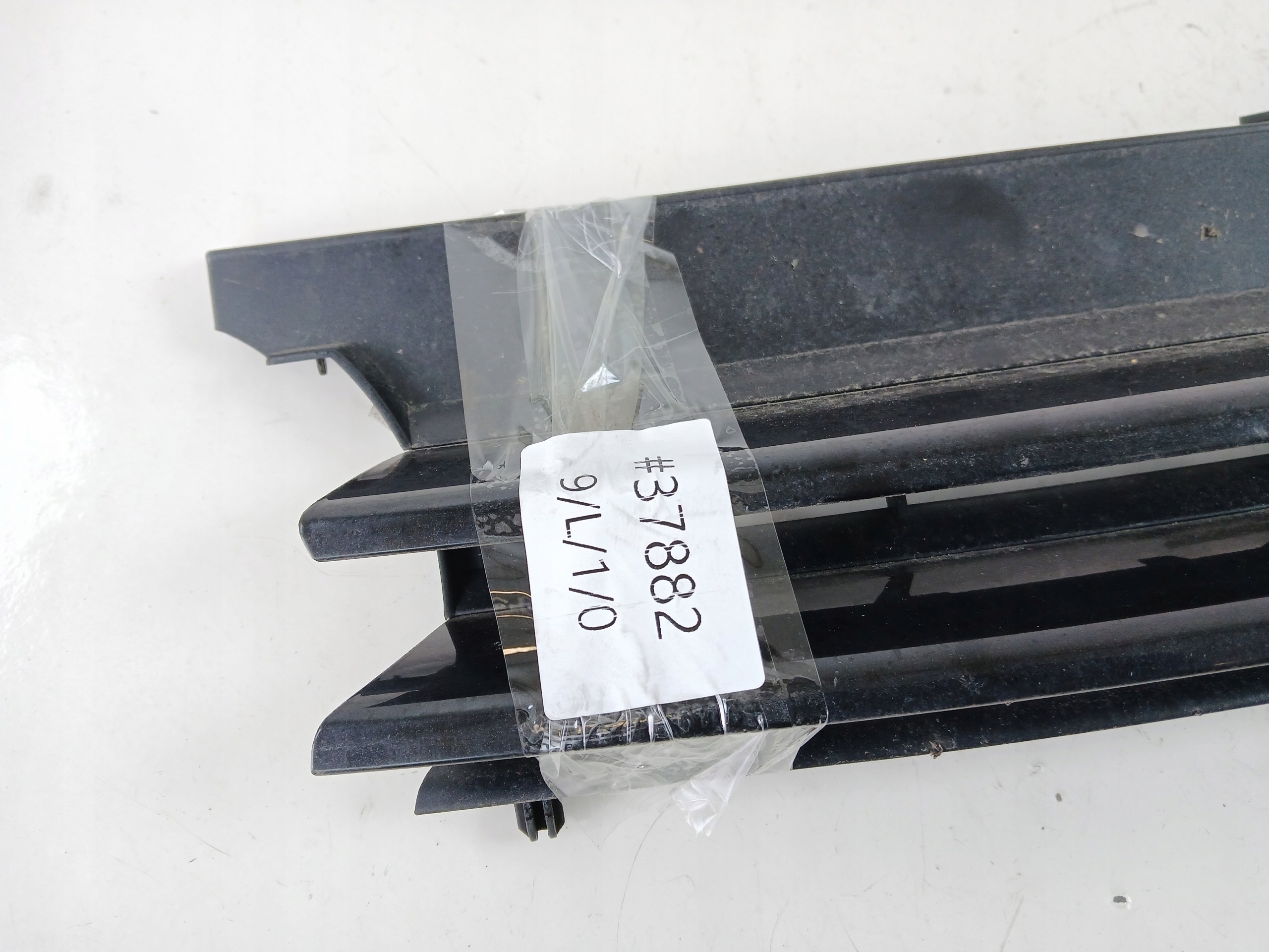 VW GOLF IV grill grille radiator LC9Z