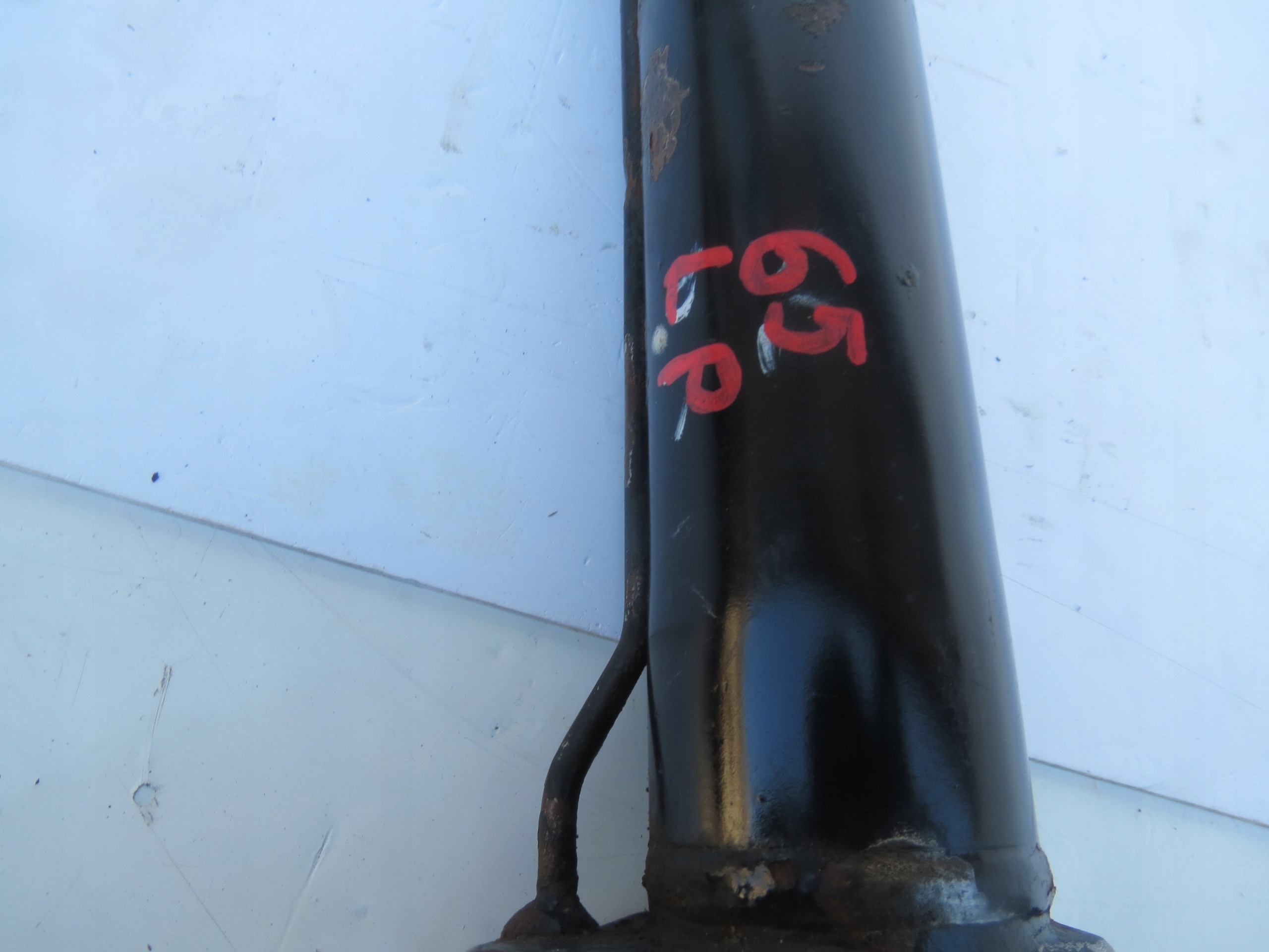 damper lifting cabs left front RENAULT MAGNUM 5010224332