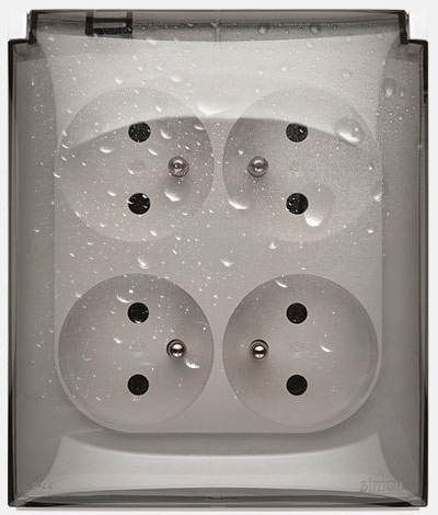 SIMON AQUACLICK Gniazdo pojedyncze IP44 natynkowe Liczba gniazdek 1 szt.