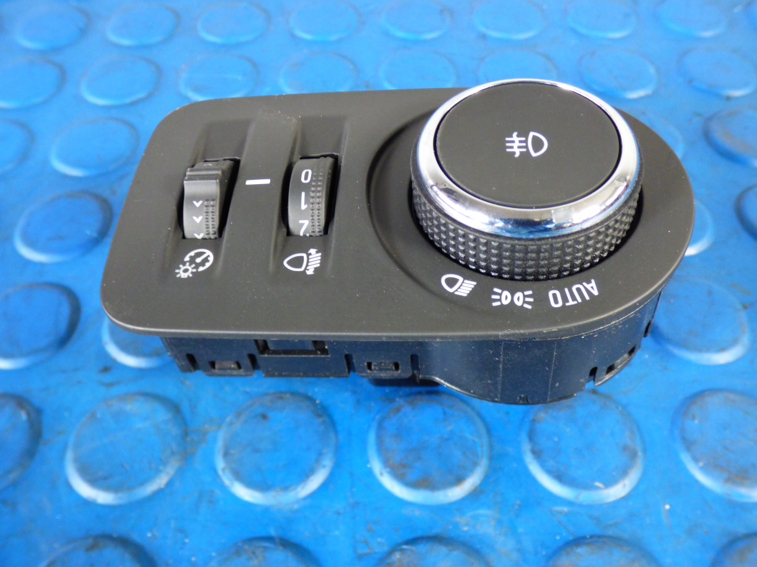 light switch EUROPA 39217376 OPEL ASTRA K V