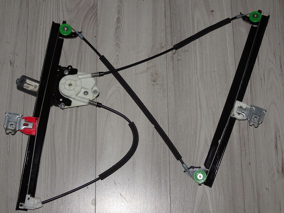 MASERATI QUATTROPORTE V PODNOŚNIK SZYBY PRZÓD LEWY 2004-2012