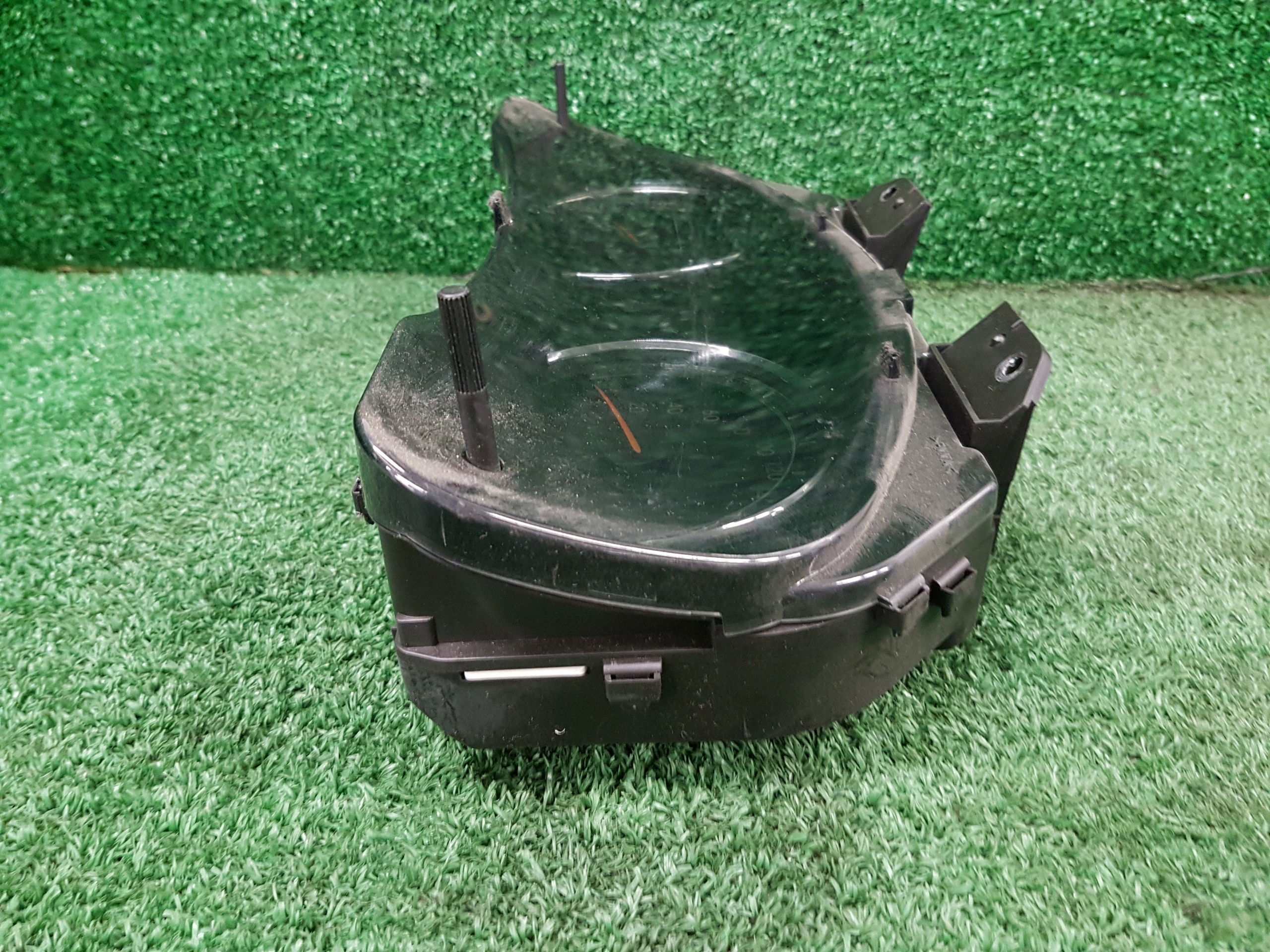dials dials TOYOTA AVENSIS T27 2.0 D 83800-05L70