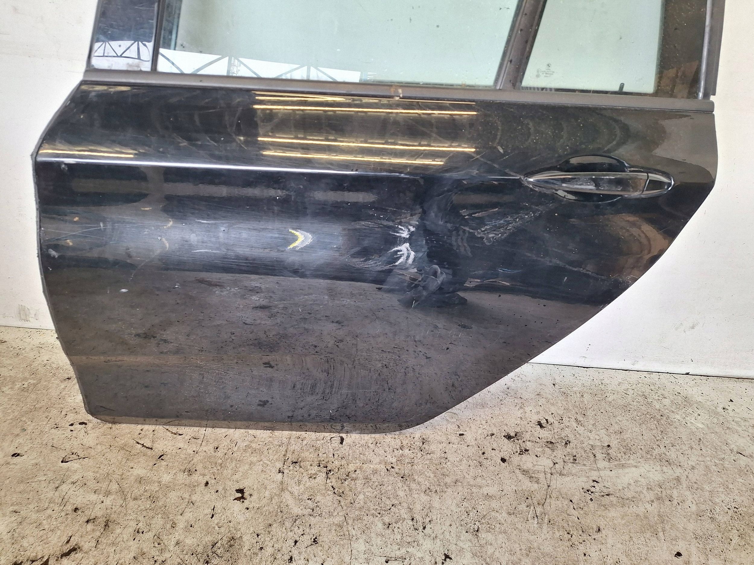 BMW 2 F46 14-18 tür links heck