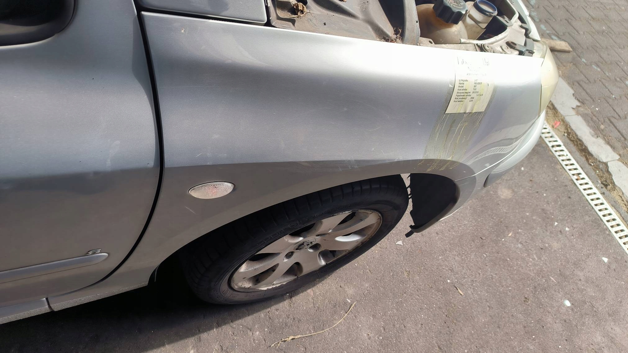 fender right front PEUGEOT 307