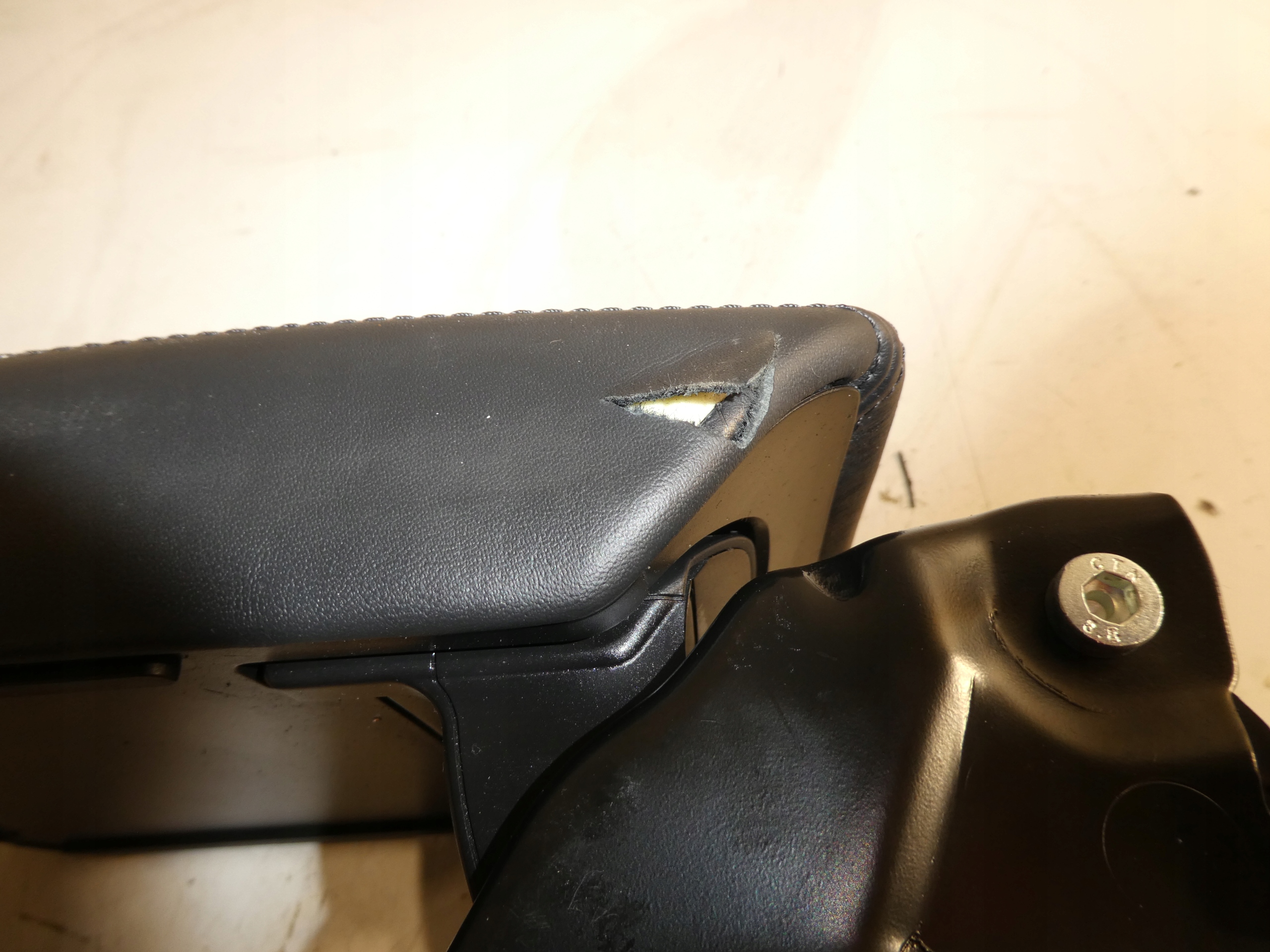 AUDI A5 and 8T A4 B8 8K armrest 8K0864283 leather