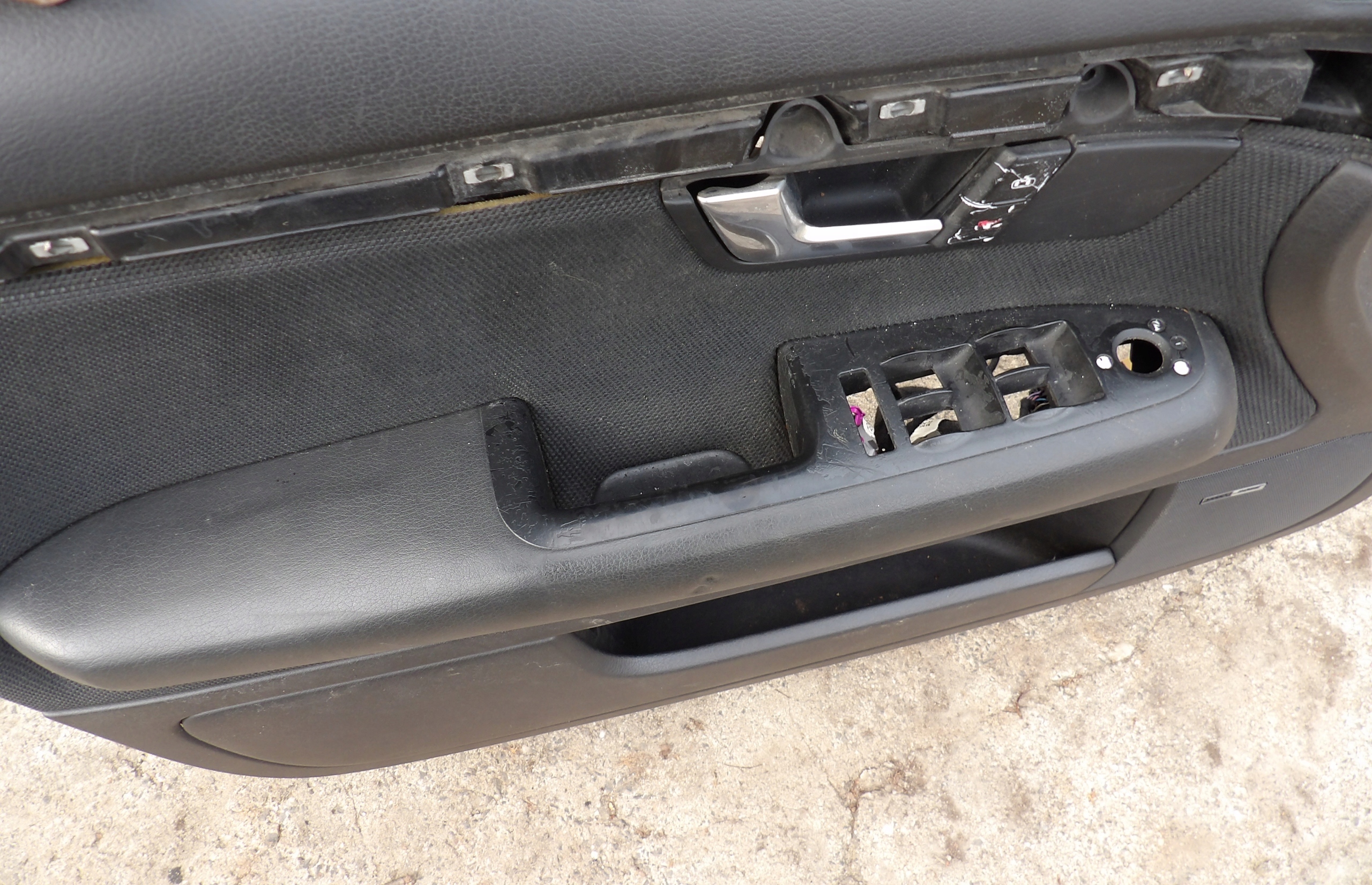 AUDI A4 B6 upholstery door side left front S-LINE BOSE