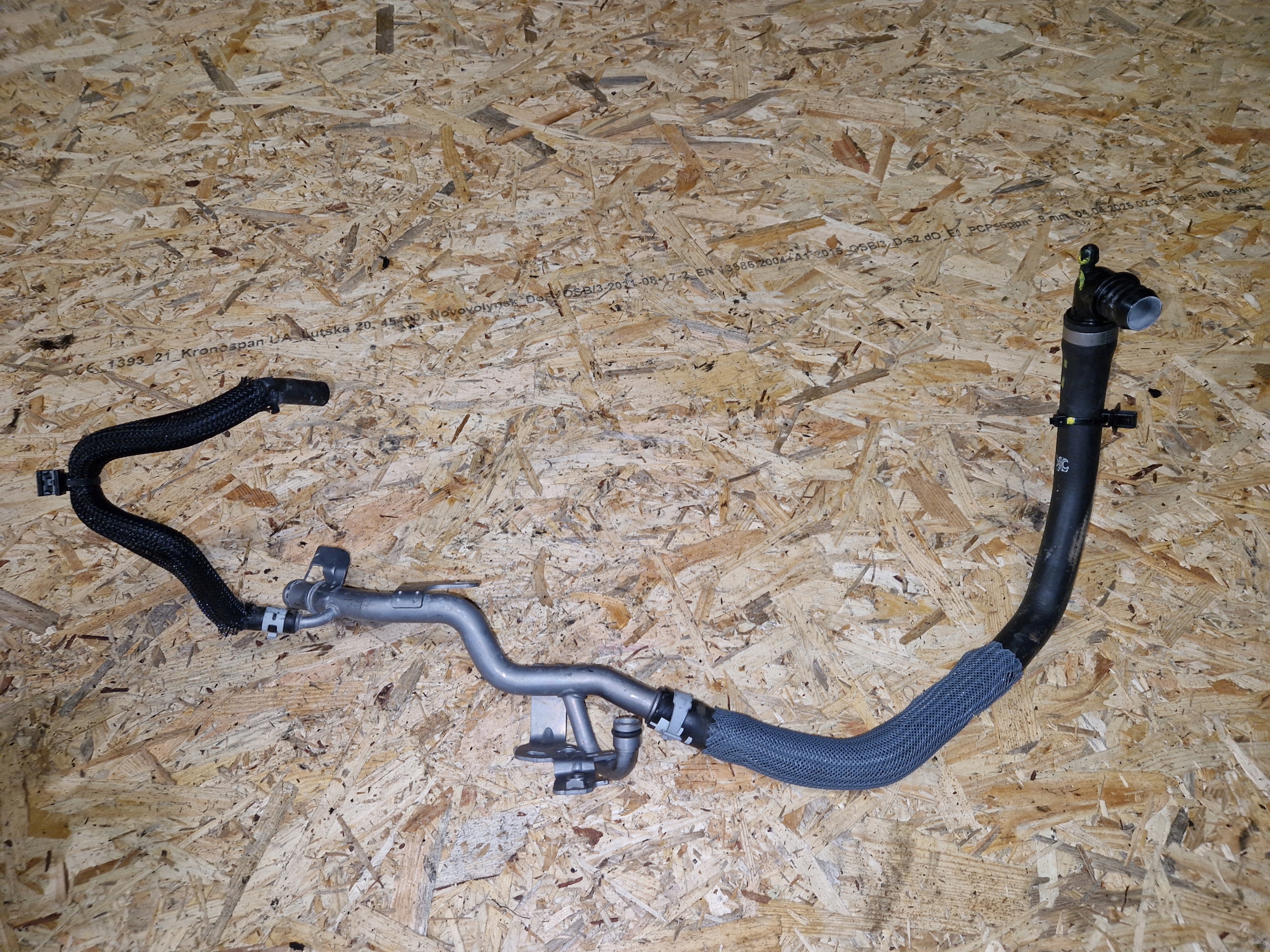 cijev prijenos vode RENAULT AUSTRAL 1.2 E-TECH 210479576R