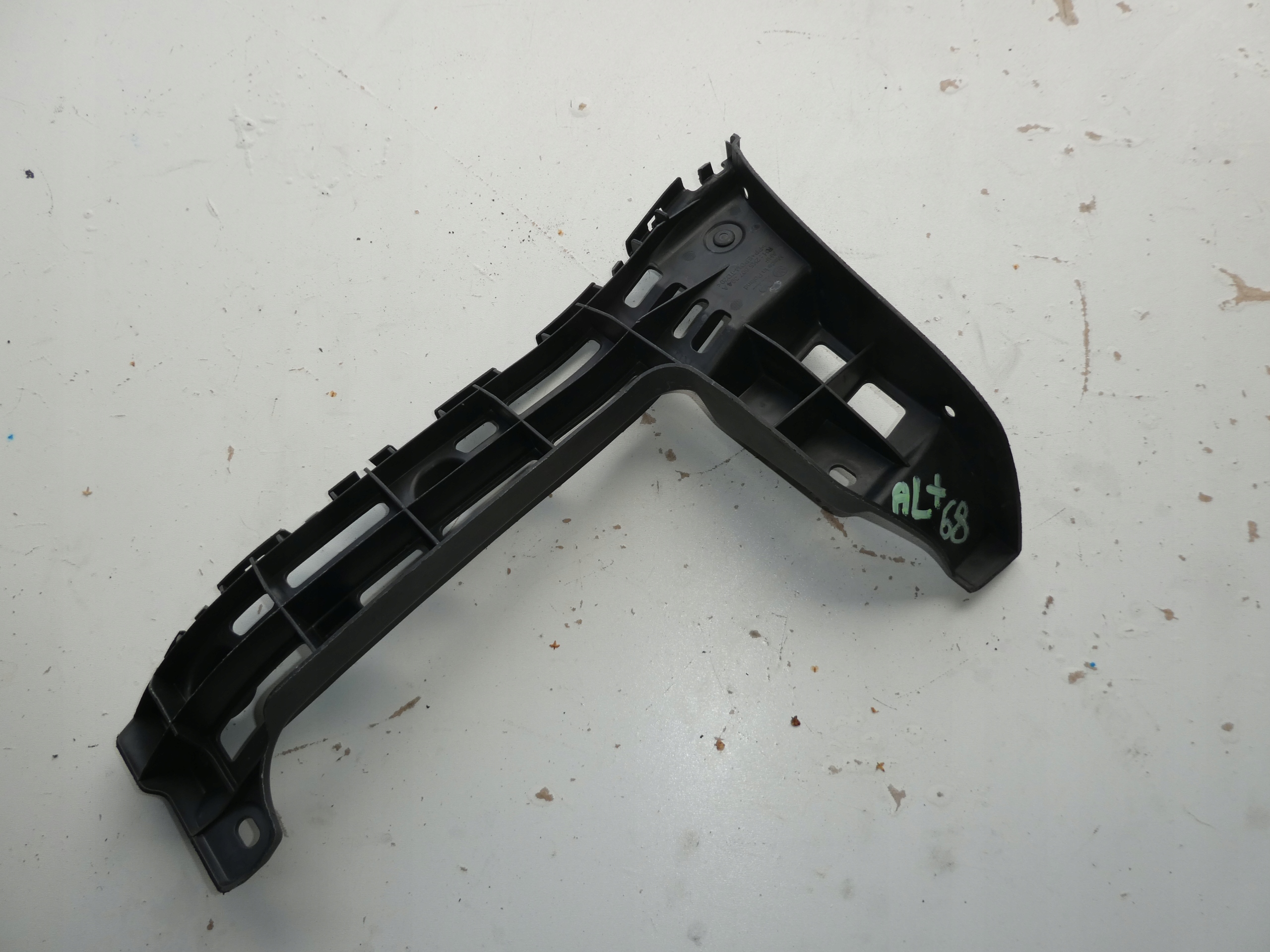 VW CADDY bumper bracket right 2K5807394A
