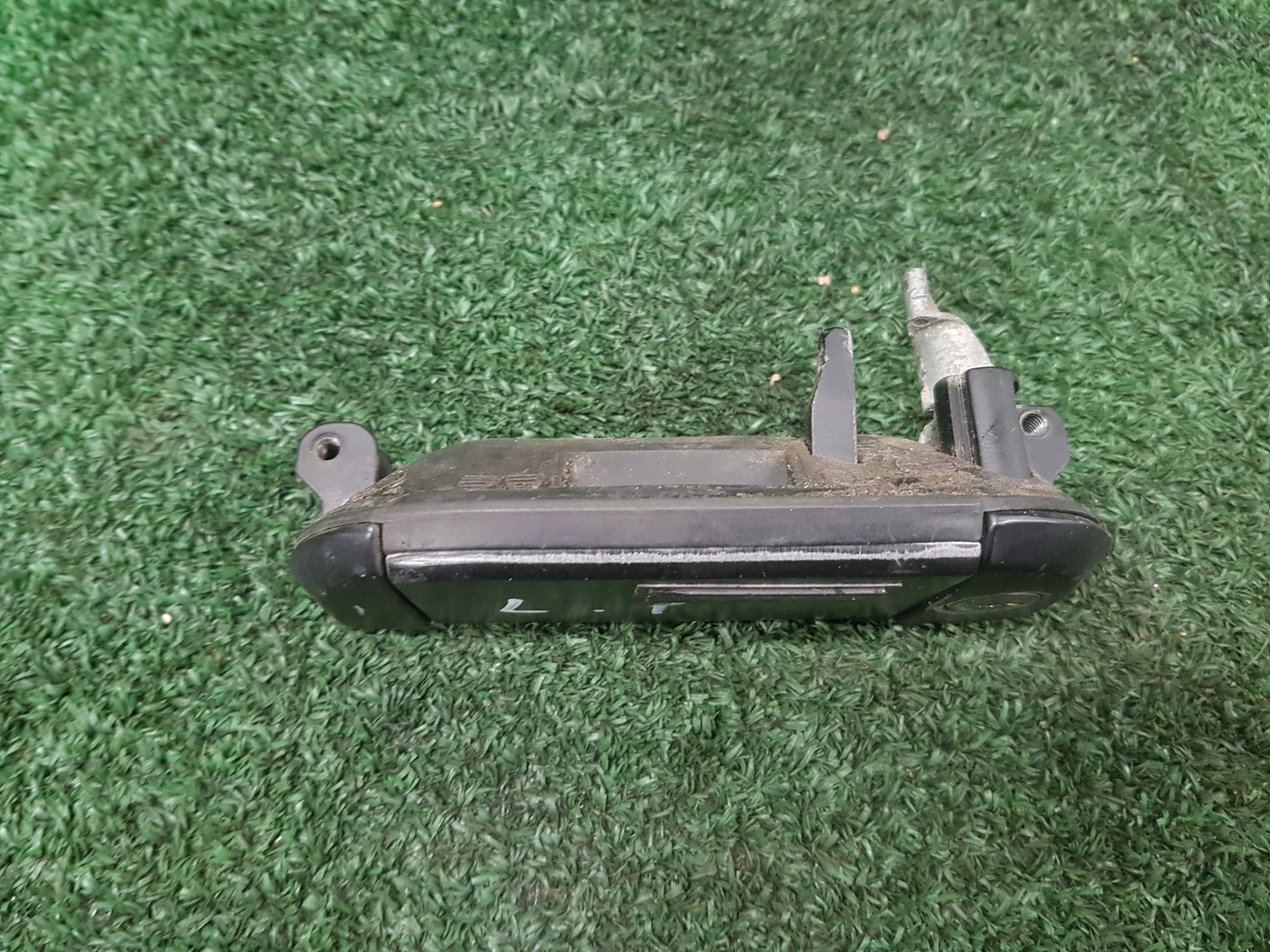 handle left front exterior VOLKSWAGEN T4
