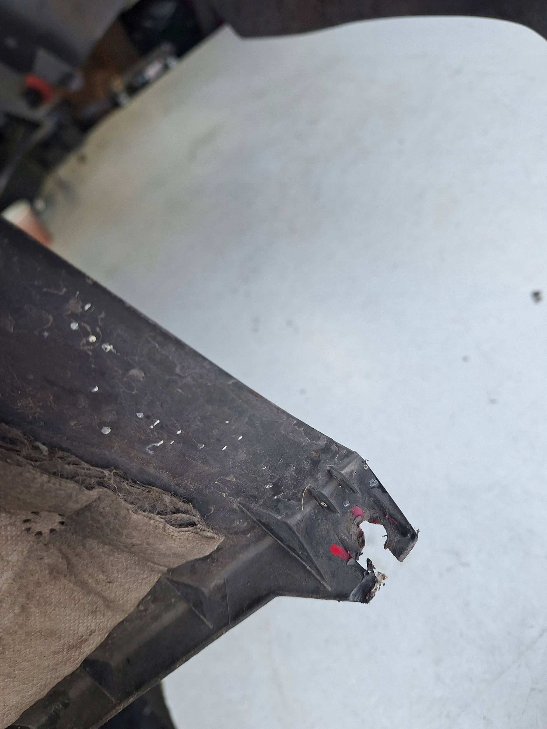 CITROEN C4 PICASSO II 13-16 mudguard front left
