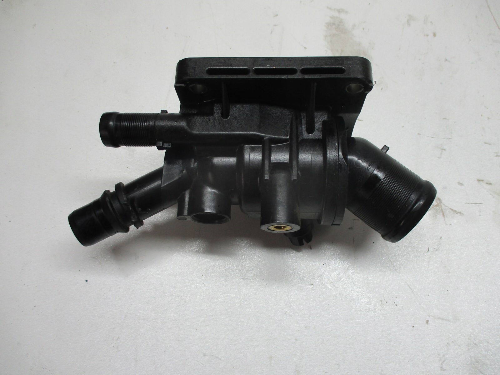 csomag TERMOSTATU RENAULT AUSTRAL 1,2TCE 110611151R