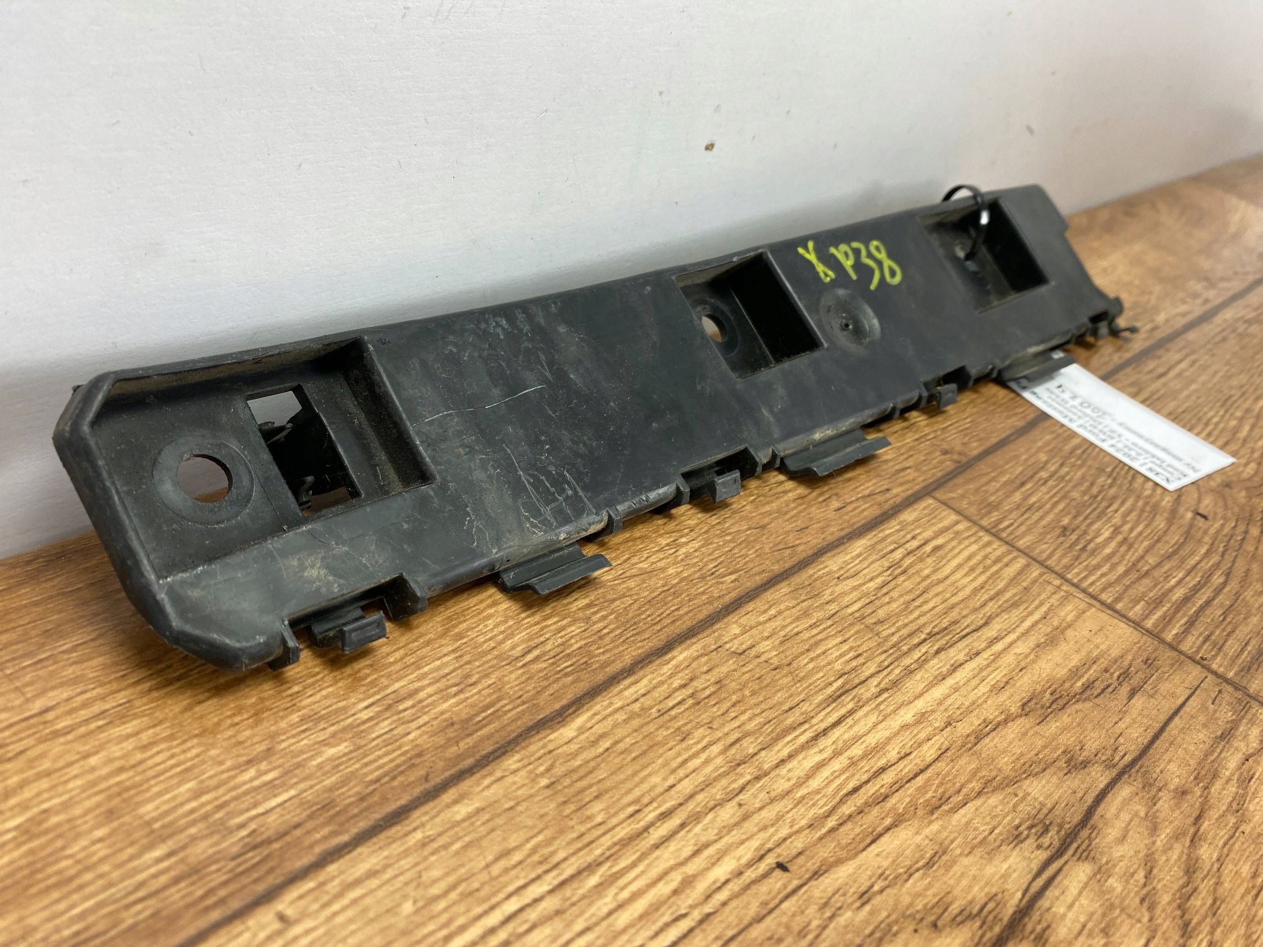 bumper bracket right Ford Mustang VII MK7 S650 2024+